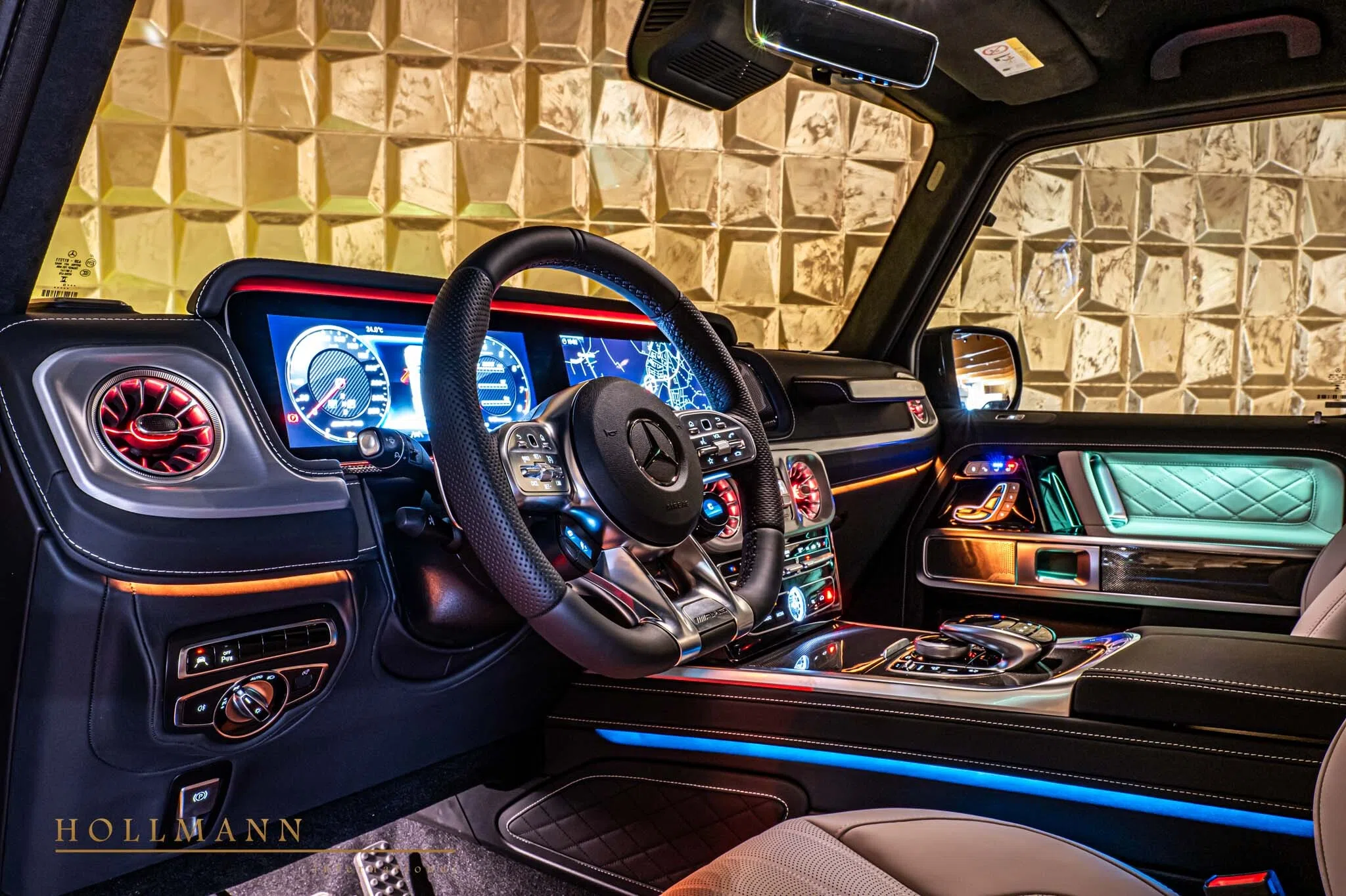 2024 Mercedes-Benz G 63 AMG 4x4² Squared interior, dashboard, Platinum White