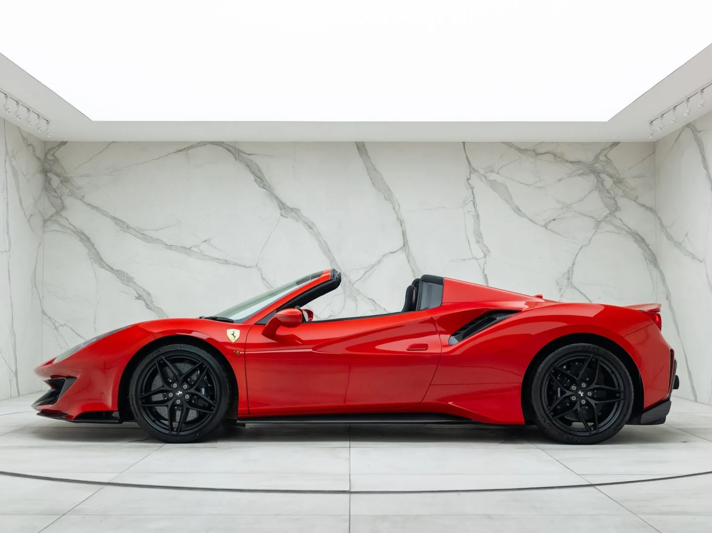 2020 Ferrari 488 Pista Spider, 16/20