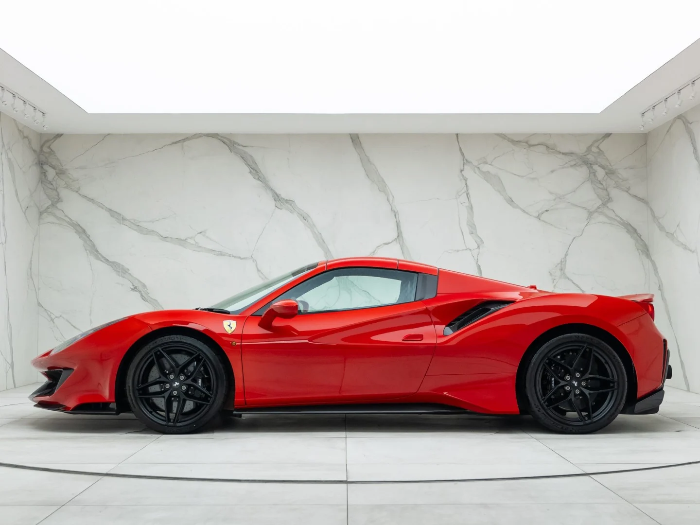 2020 Ferrari 488 Pista Spider, 18/20