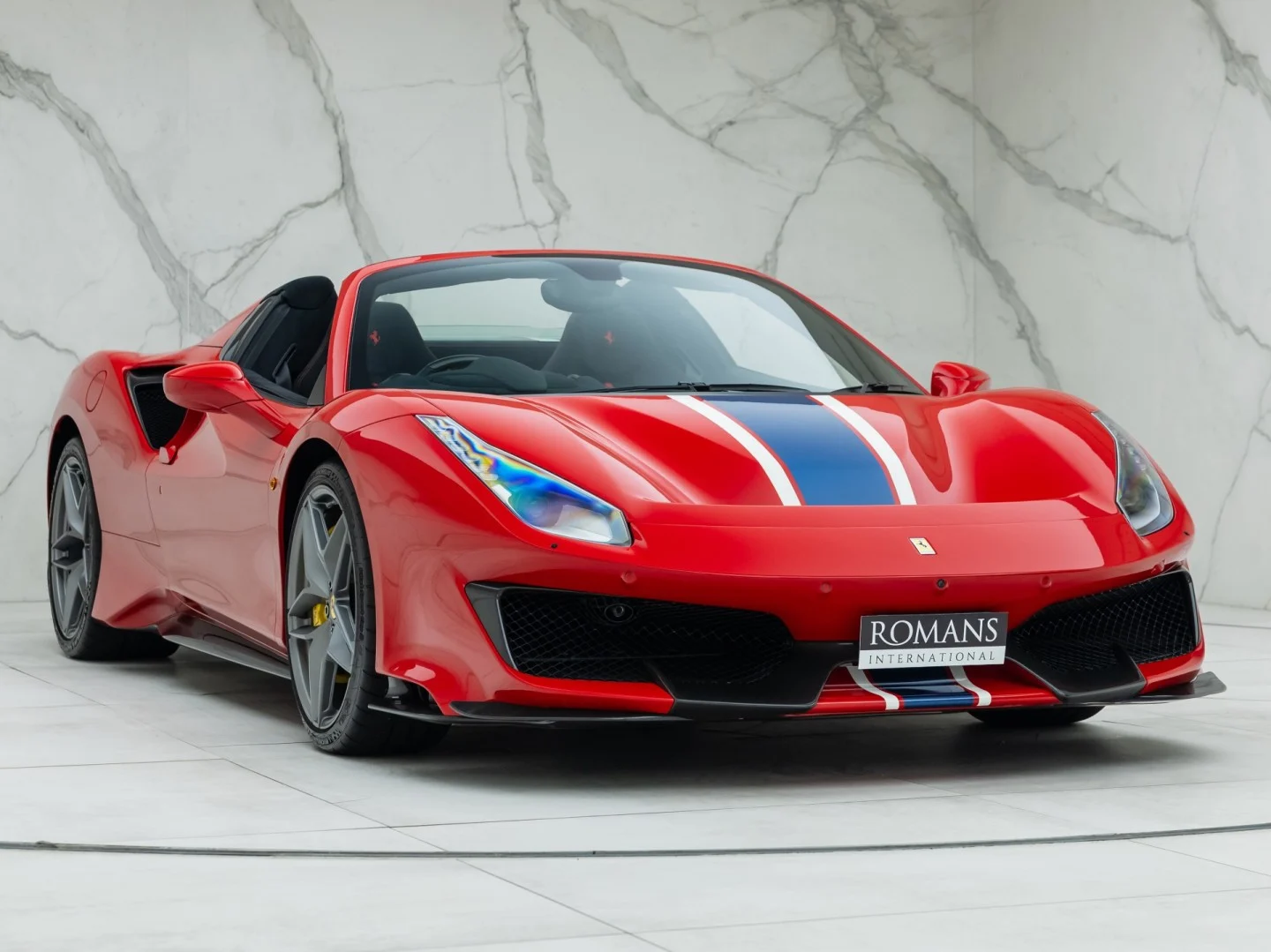 2020 Ferrari 488 Pista Spider, 2/21