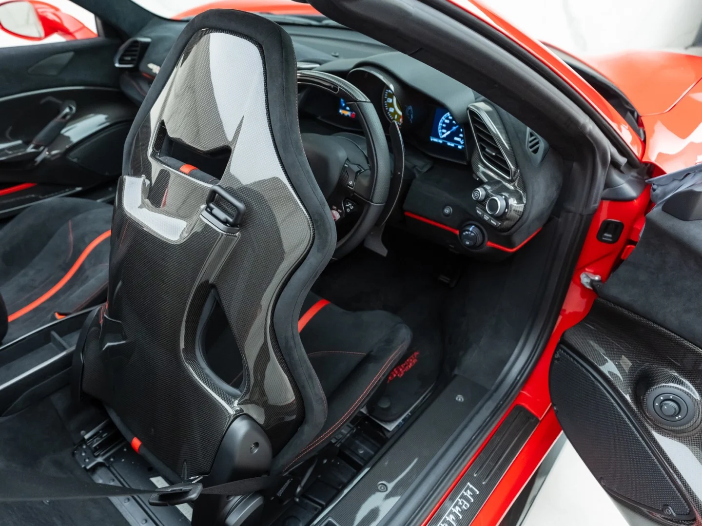 2020 Ferrari 488 Pista Spider, 8/21