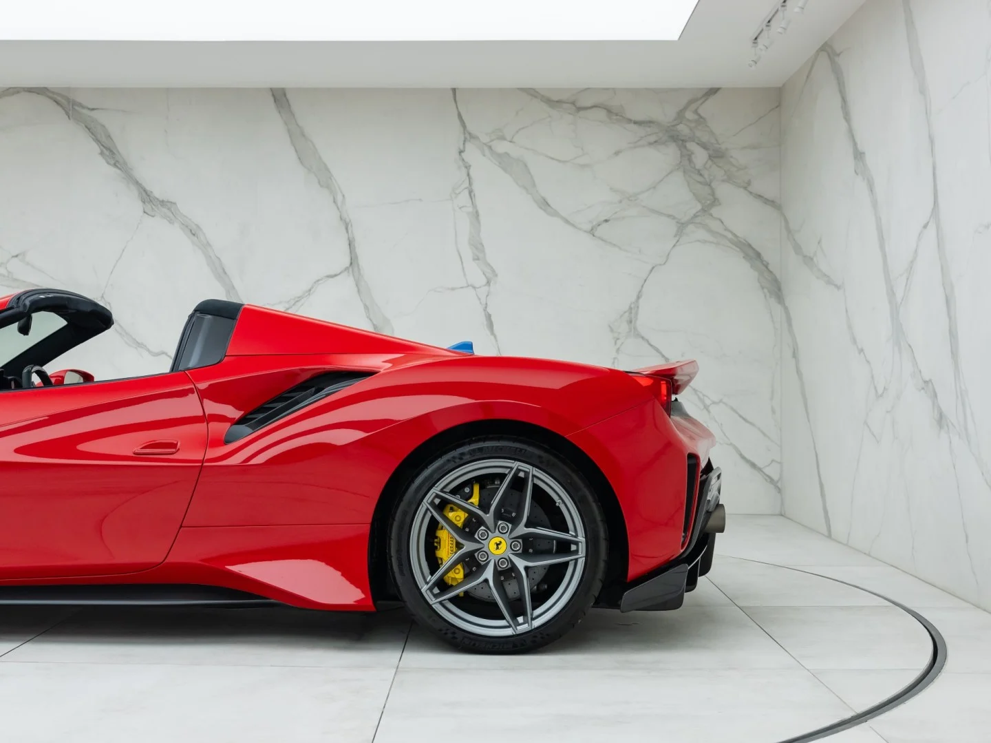 2020 Ferrari 488 Pista Spider, 14/21