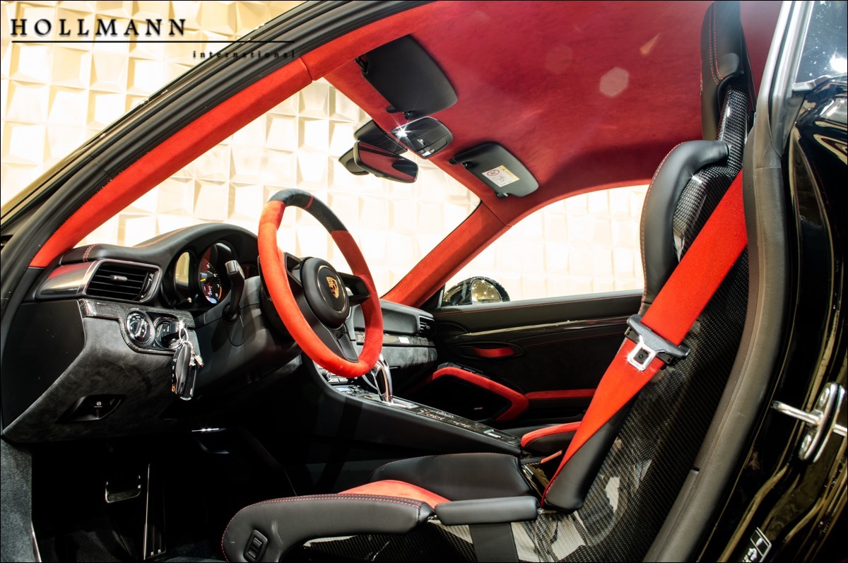 2019 Porsche 911 GT2 RS WEISSACH PACKAGE, 4/19