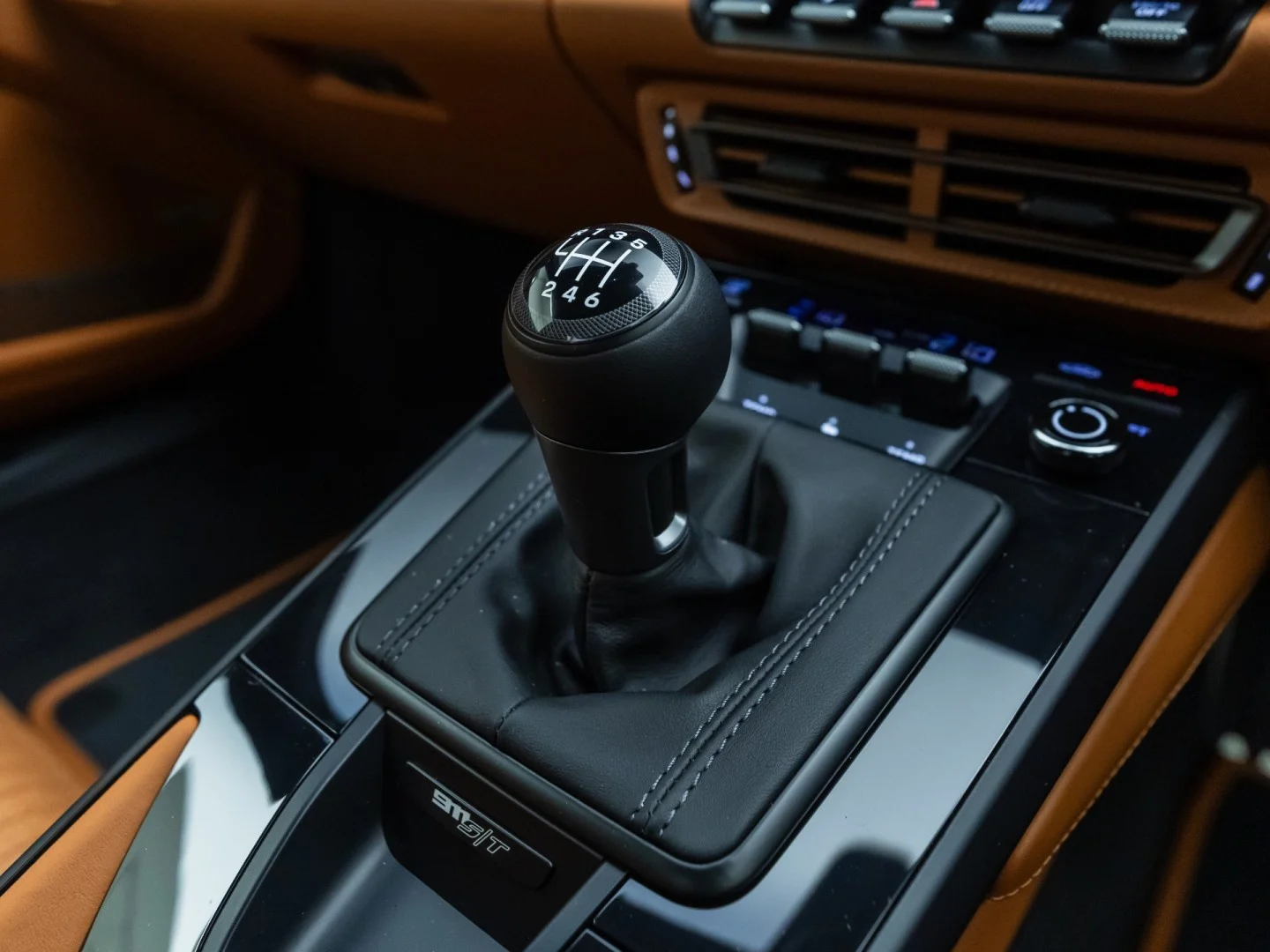 2024 Porsche 911 S/T, 2/20