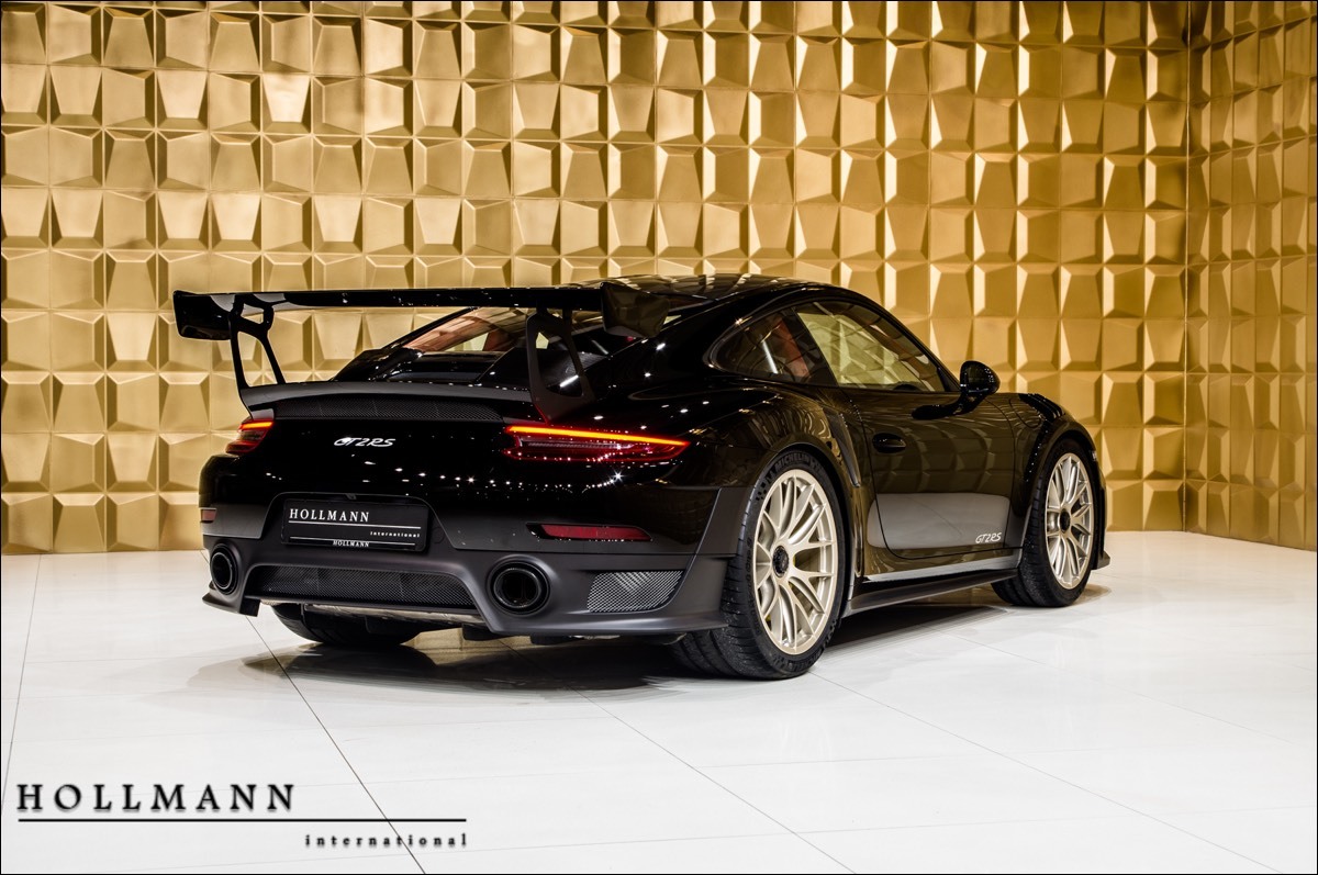 2019 Porsche 911 GT2 RS WEISSACH PACKAGE, 11/19