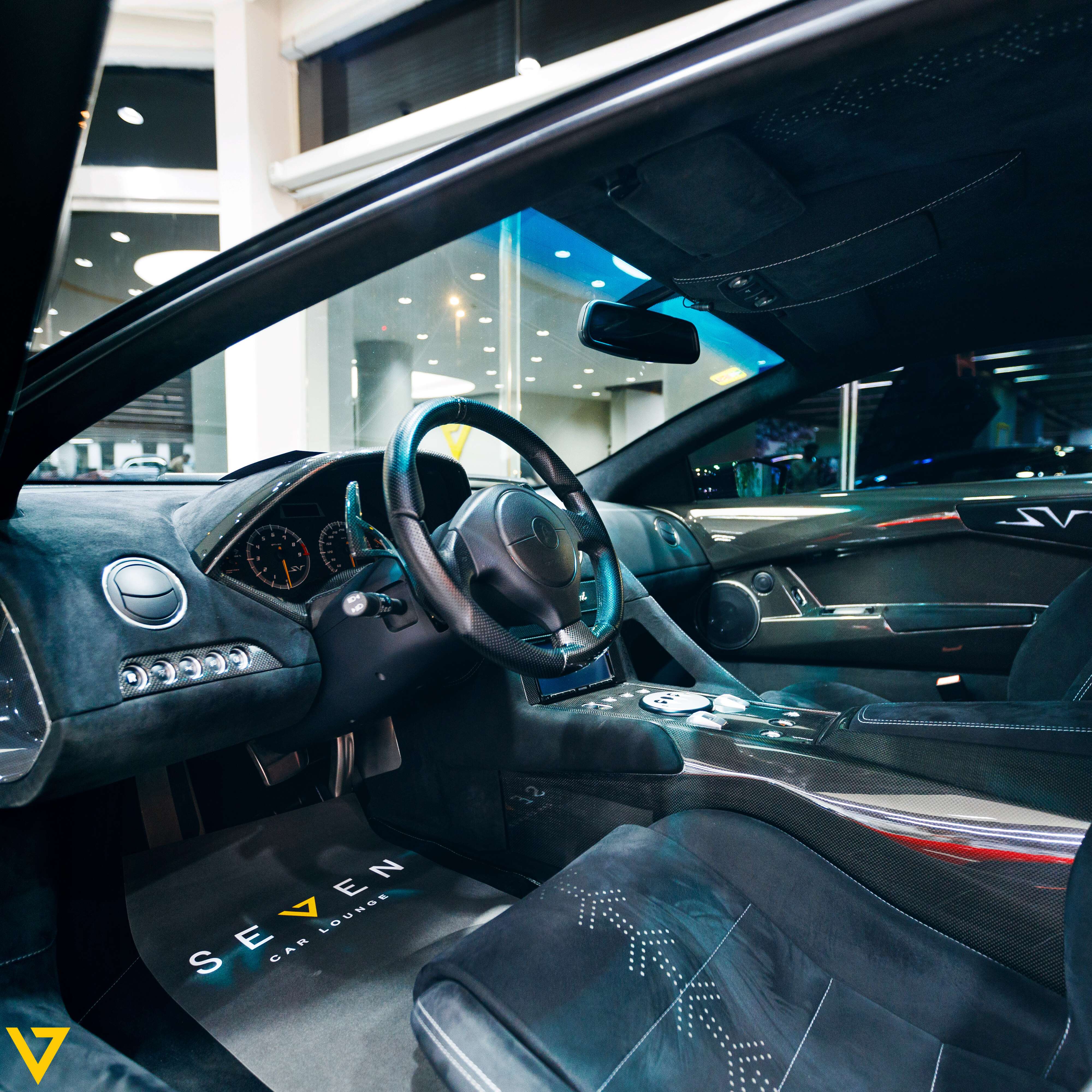 2010 Lamborghini Murcielago SV, 2/15