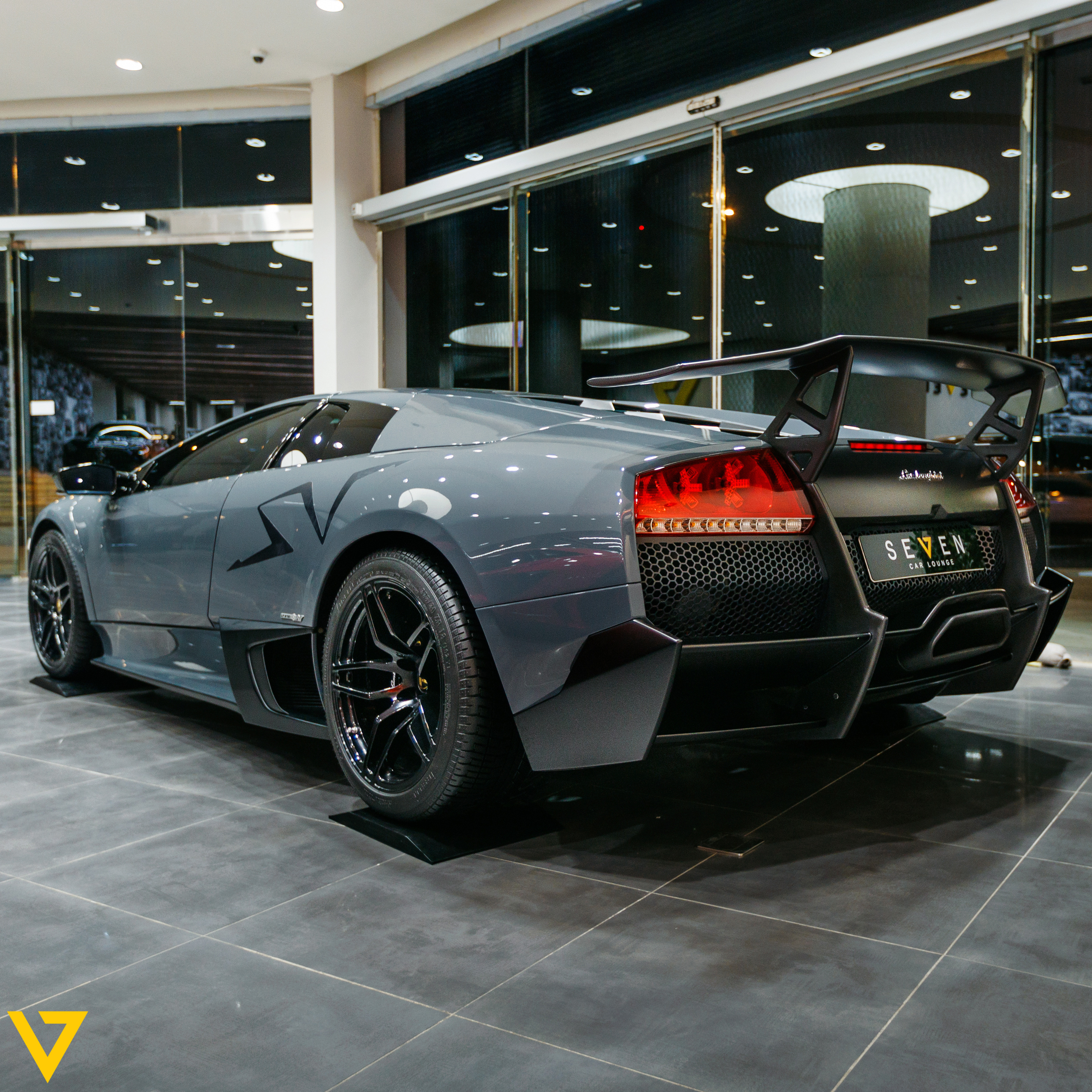 2010 Lamborghini Murcielago SV, 4/15