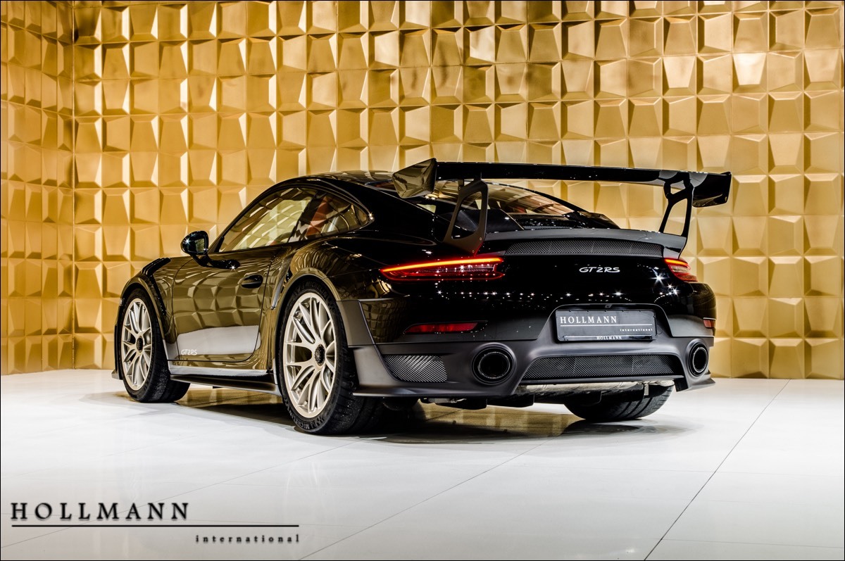 2019 Porsche 911 GT2 RS WEISSACH PACKAGE, 12/19