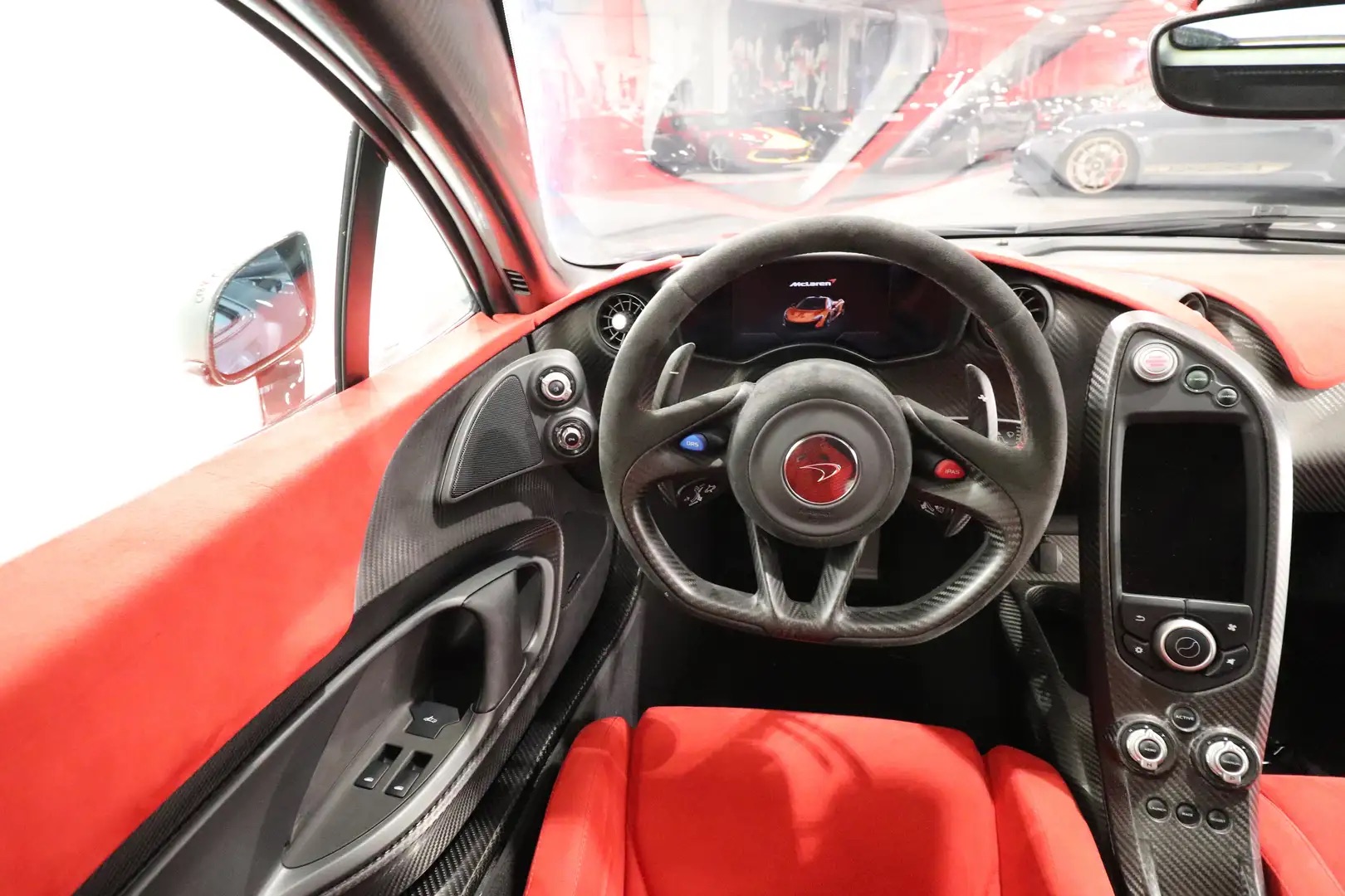 2014 McLaren P1, 10/14