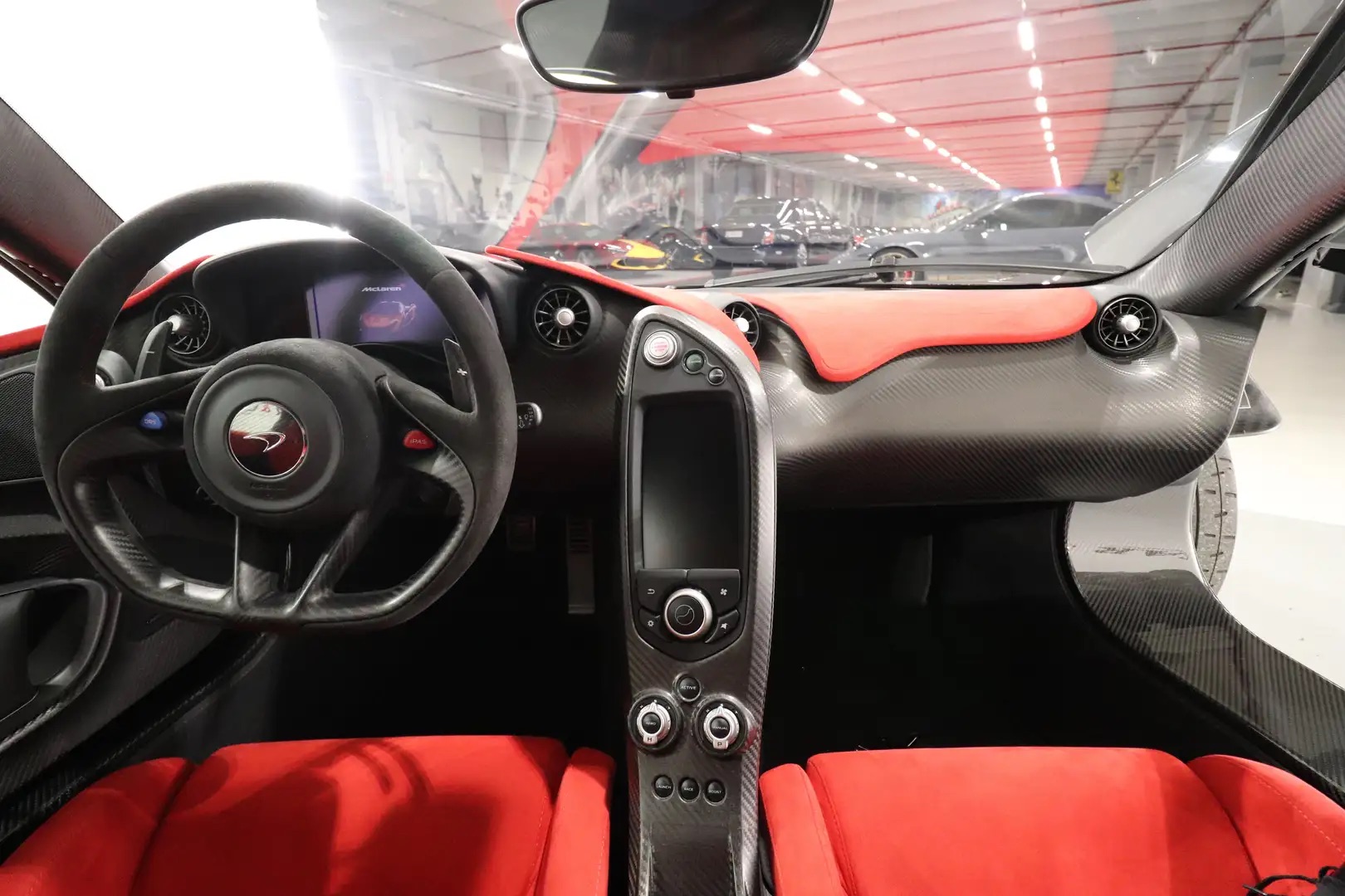 2014 McLaren P1, 11/14