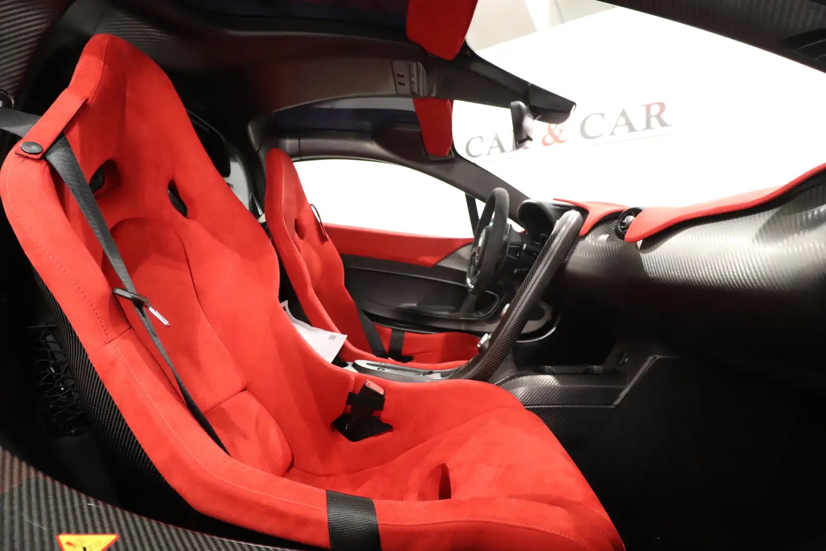 2014 McLaren P1, 14/14