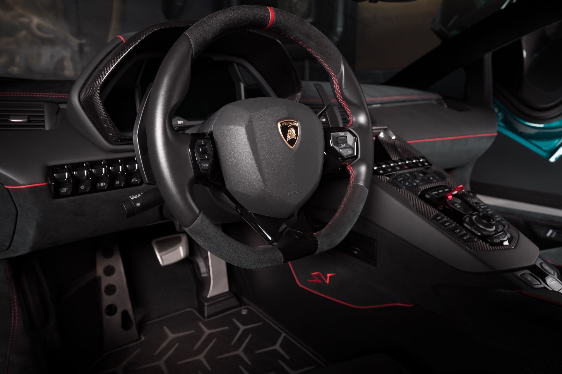 2017 Lamborghini Aventador SV Coupé, 7/37