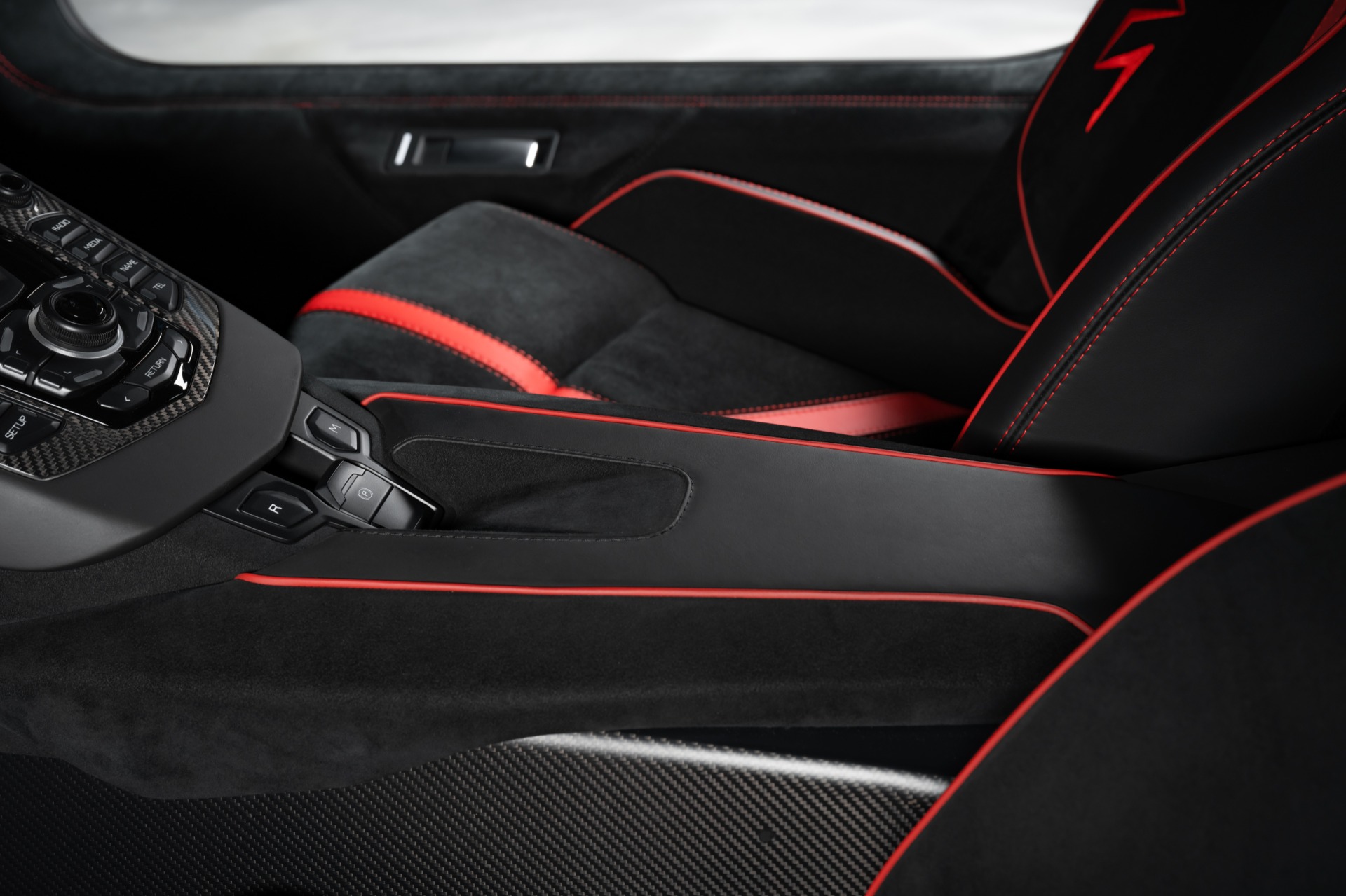2017 Lamborghini Aventador SV Coupé, 11/37