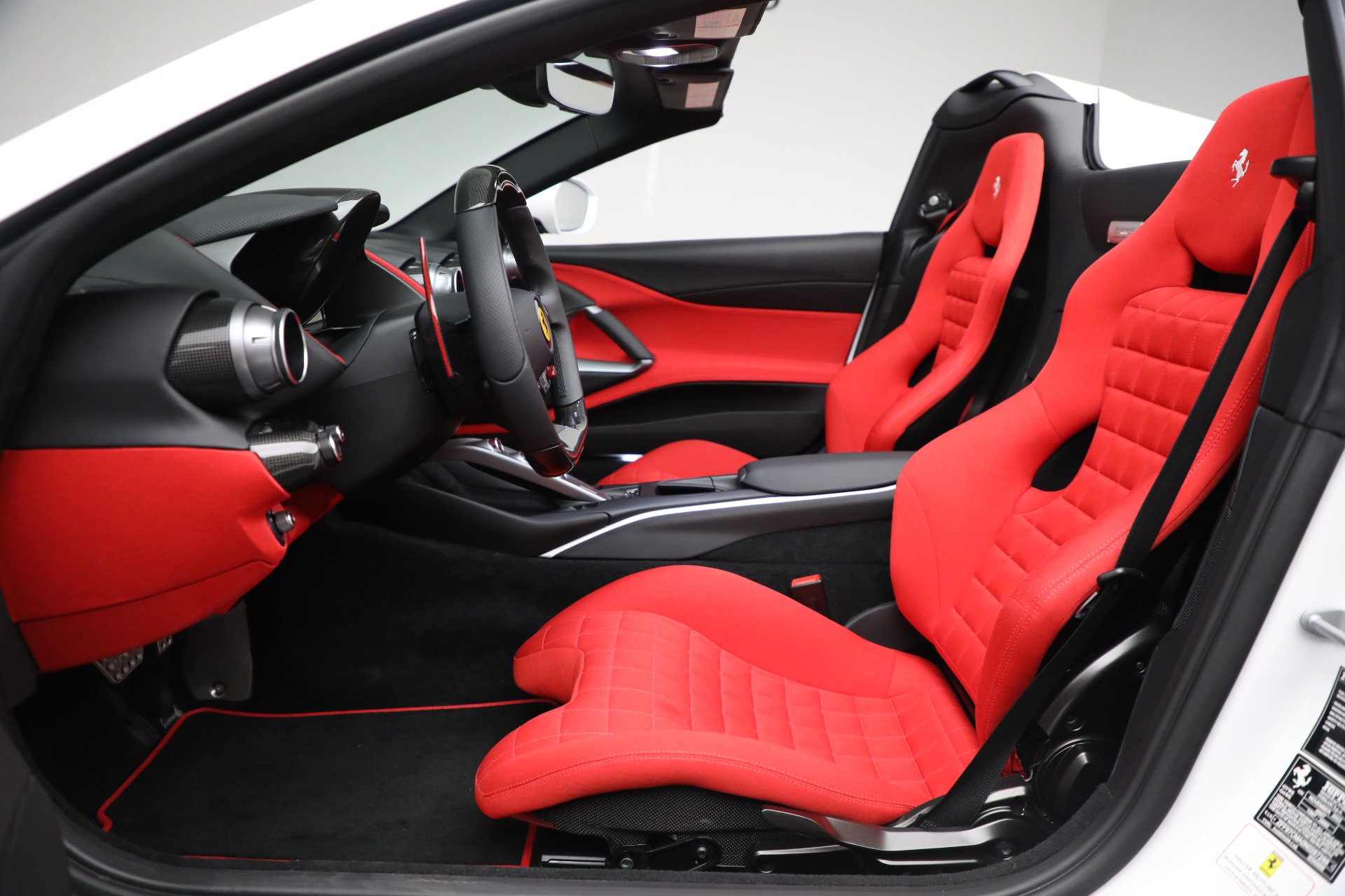 2022 Ferrari 812 GTS Tailor Made, 13/20
