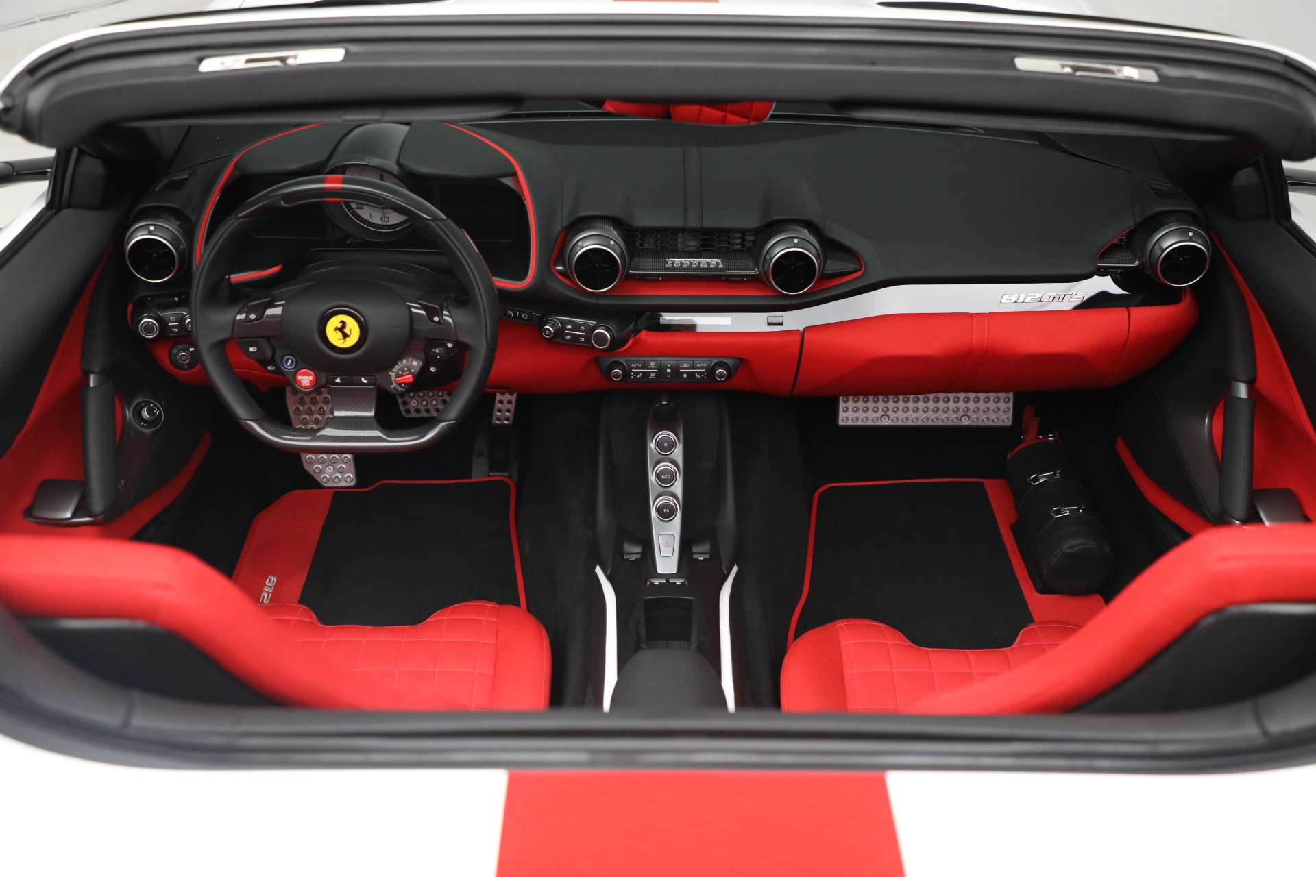 2022 Ferrari 812 GTS Tailor Made, 16/20