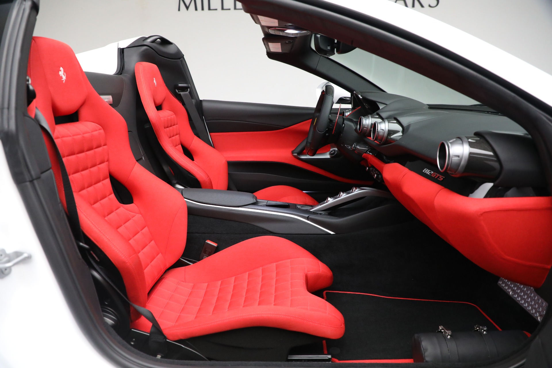 2022 Ferrari 812 GTS Tailor Made, 18/20