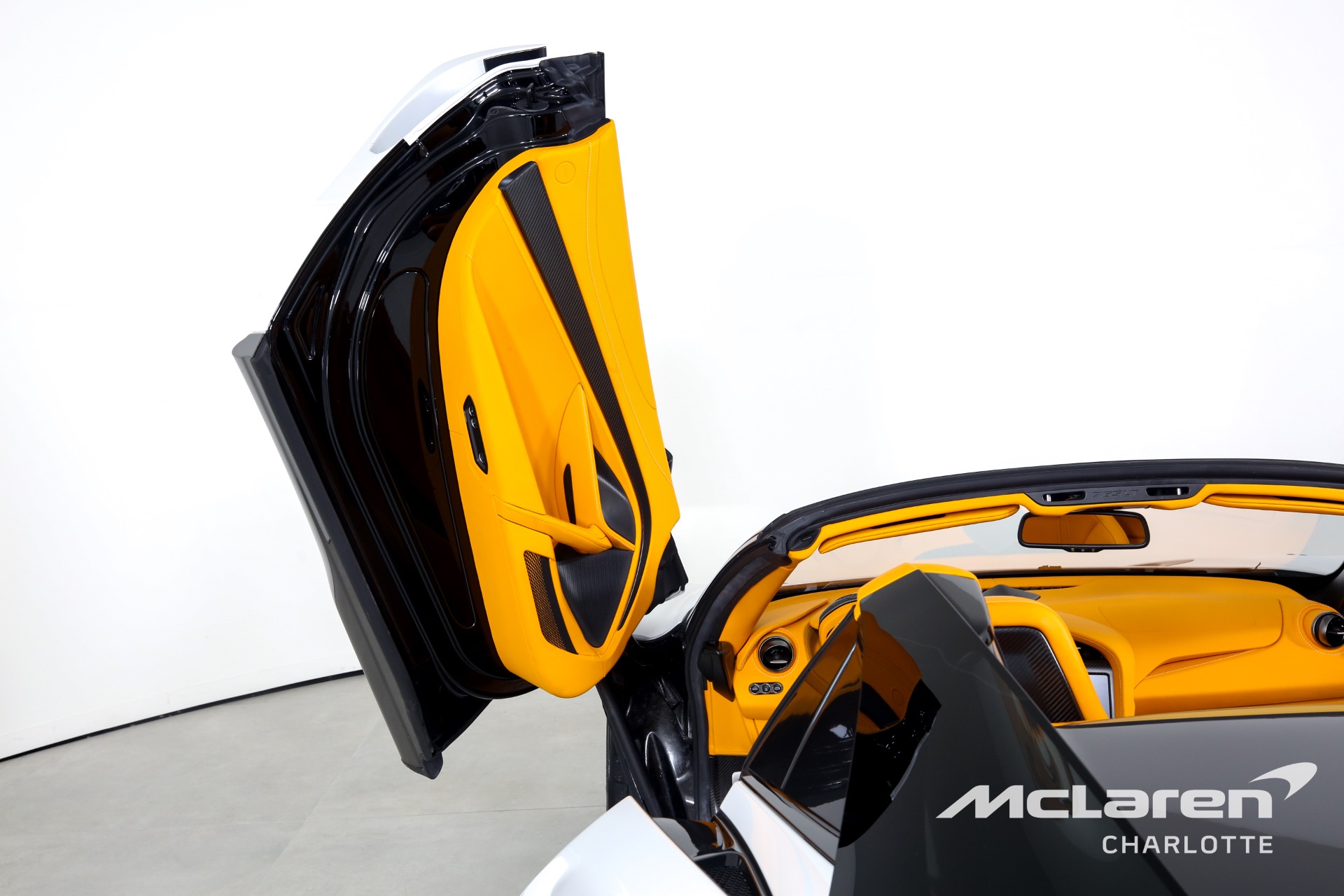 2022 McLaren 765LT Spider, 10/20