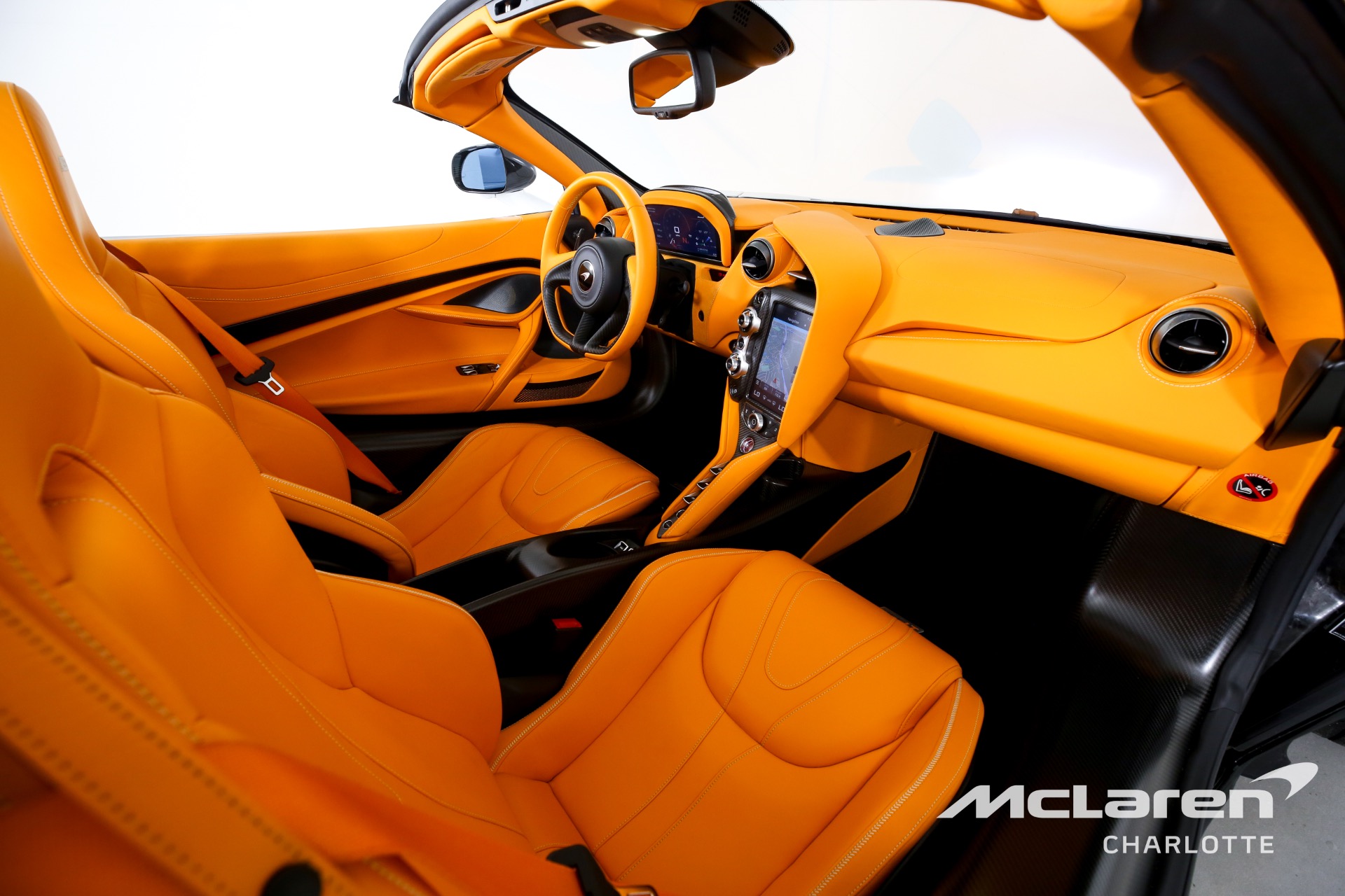 2022 McLaren 765LT Spider, 19/20
