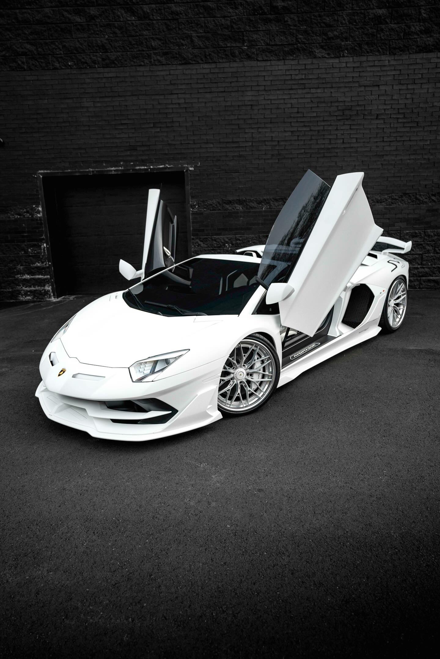 2020 Lamborghini Aventador SVJ Roadster, 3/13