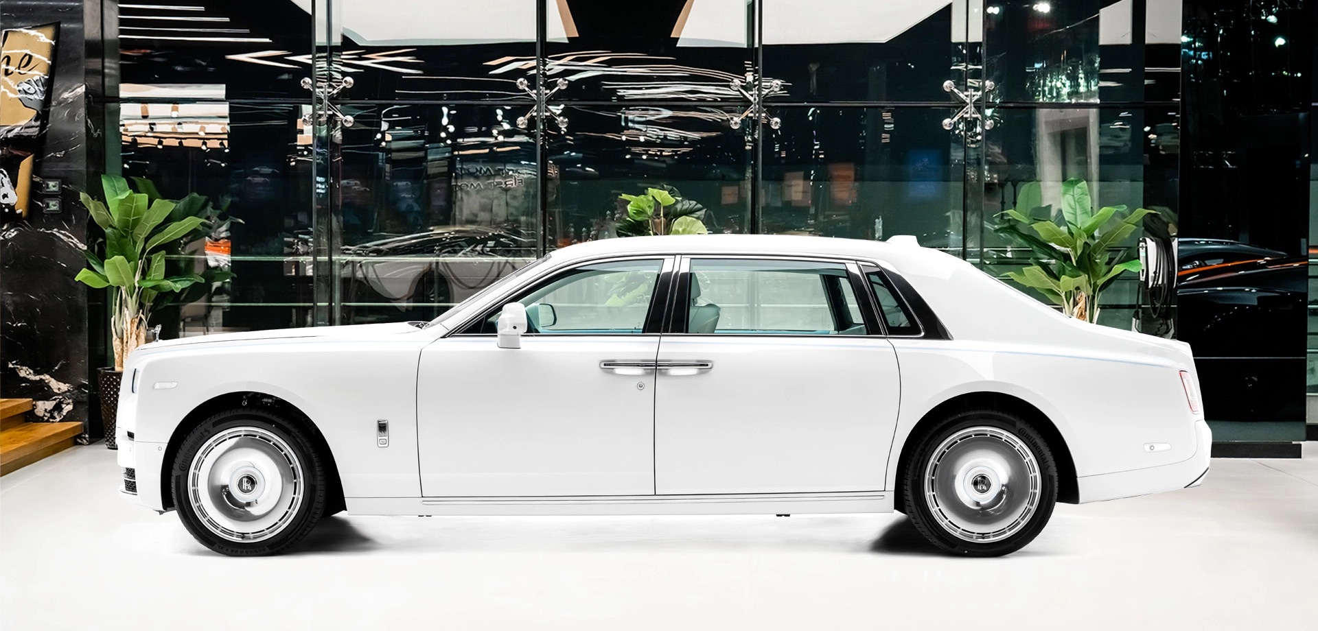 2024 Rolls-Royce Phantom VIII Series II EWB, 2/20