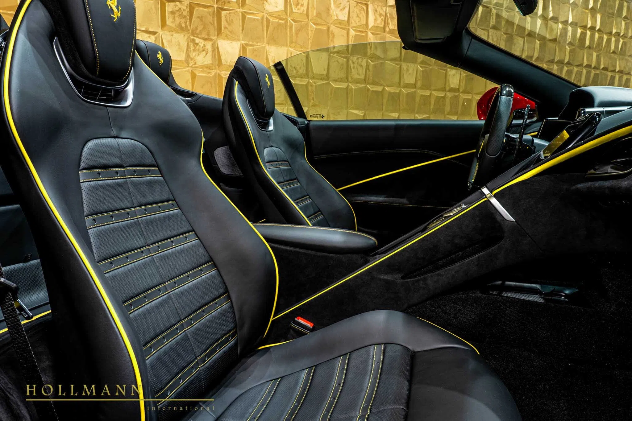 2024 Ferrari Roma Spider interior, seats