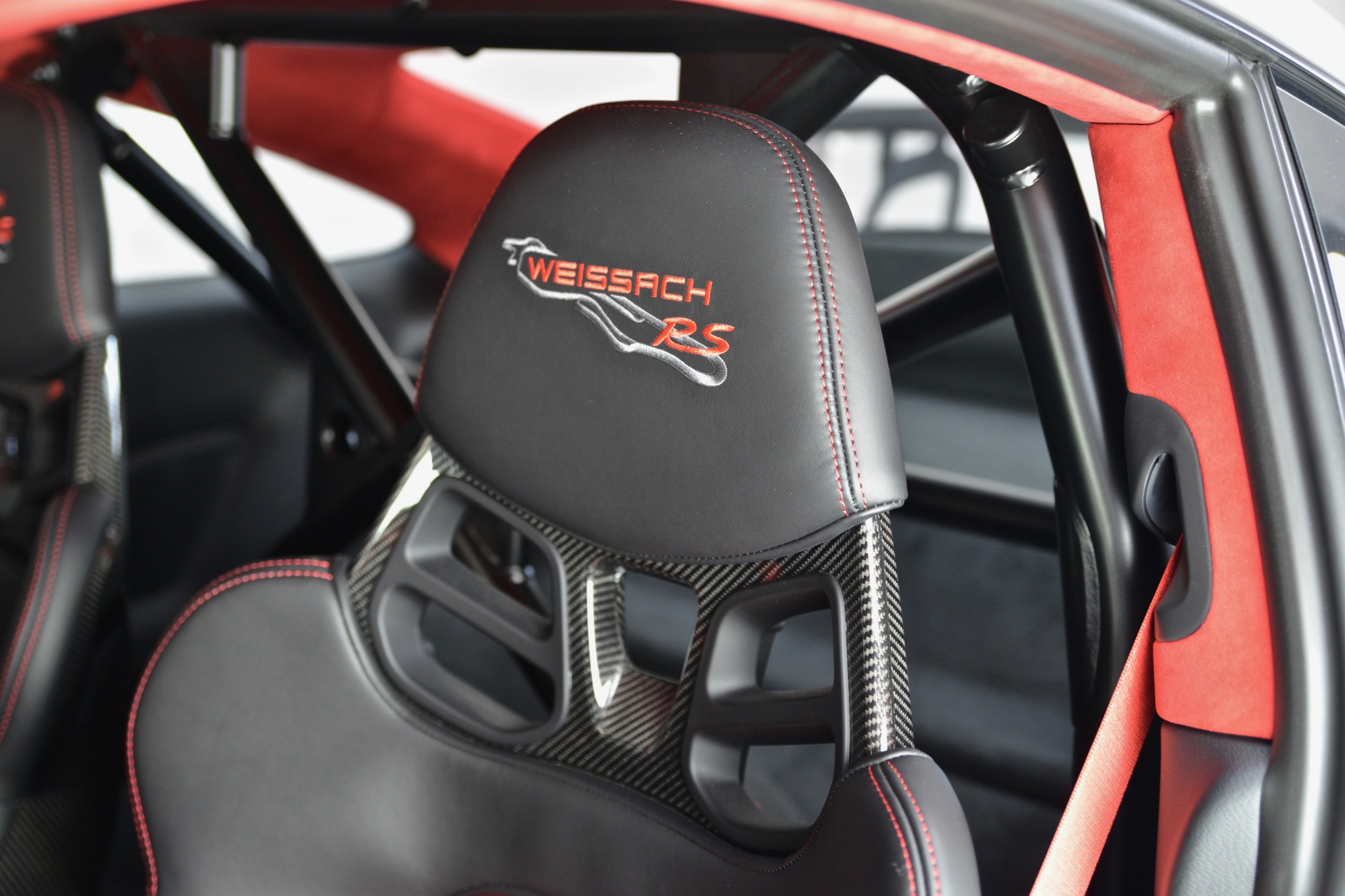 2018 Porsche 911 GT2 RS WEISSACH PACKAGE, 8/16