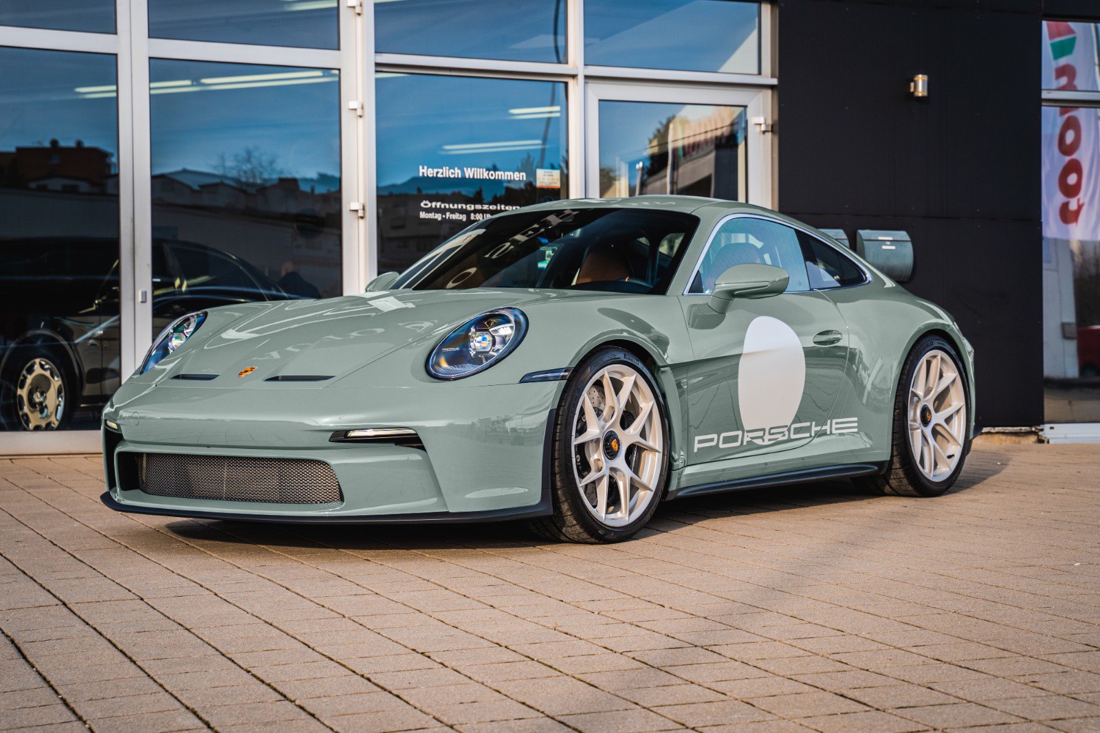 2024 Porsche 992 911 S/T Heritage