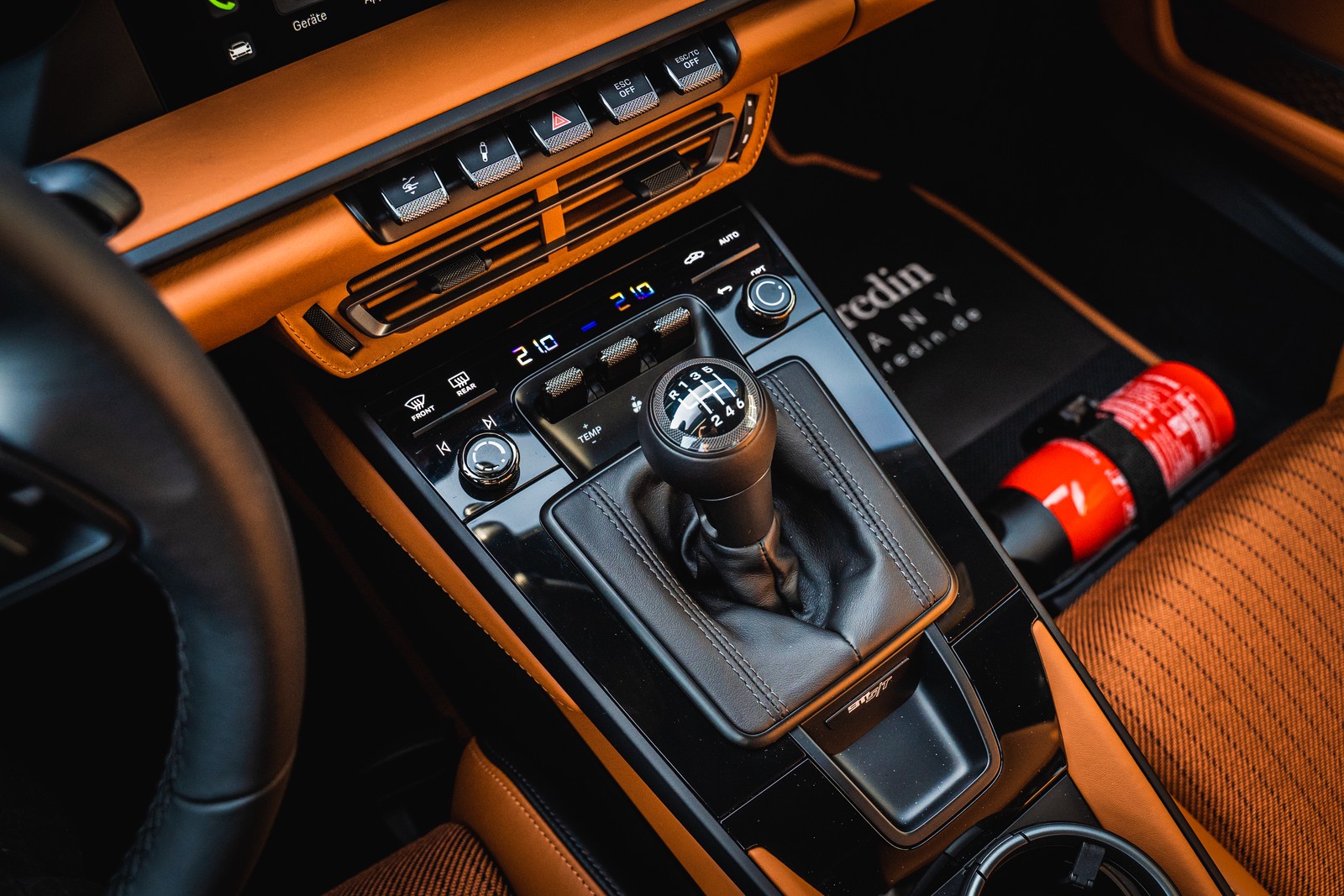 2024 Porsche 992 911 S/T Heritage, 3/11