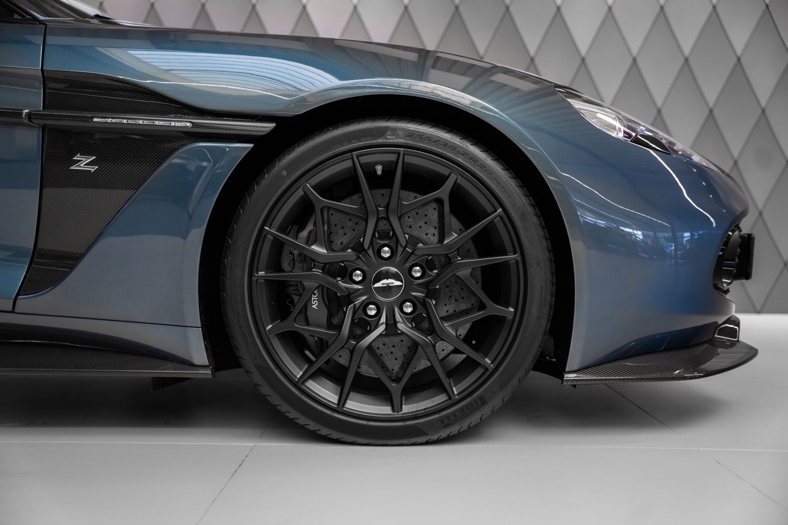 2019 Aston Martin Vanquish Zagato Shooting Brake, 8/22