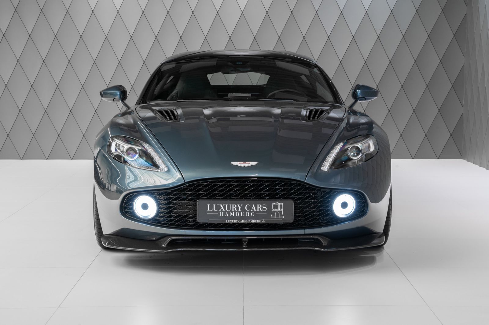 2019 Aston Martin Vanquish Zagato Shooting Brake, 10/22