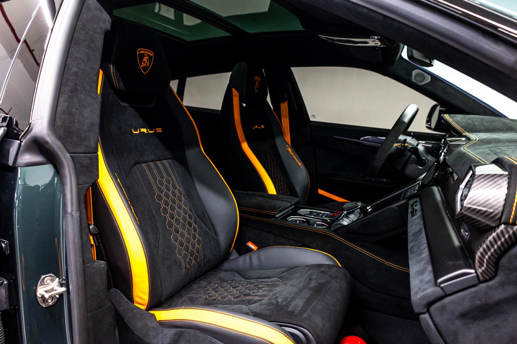 2023 Lamborghini Urus Performante, 14/20