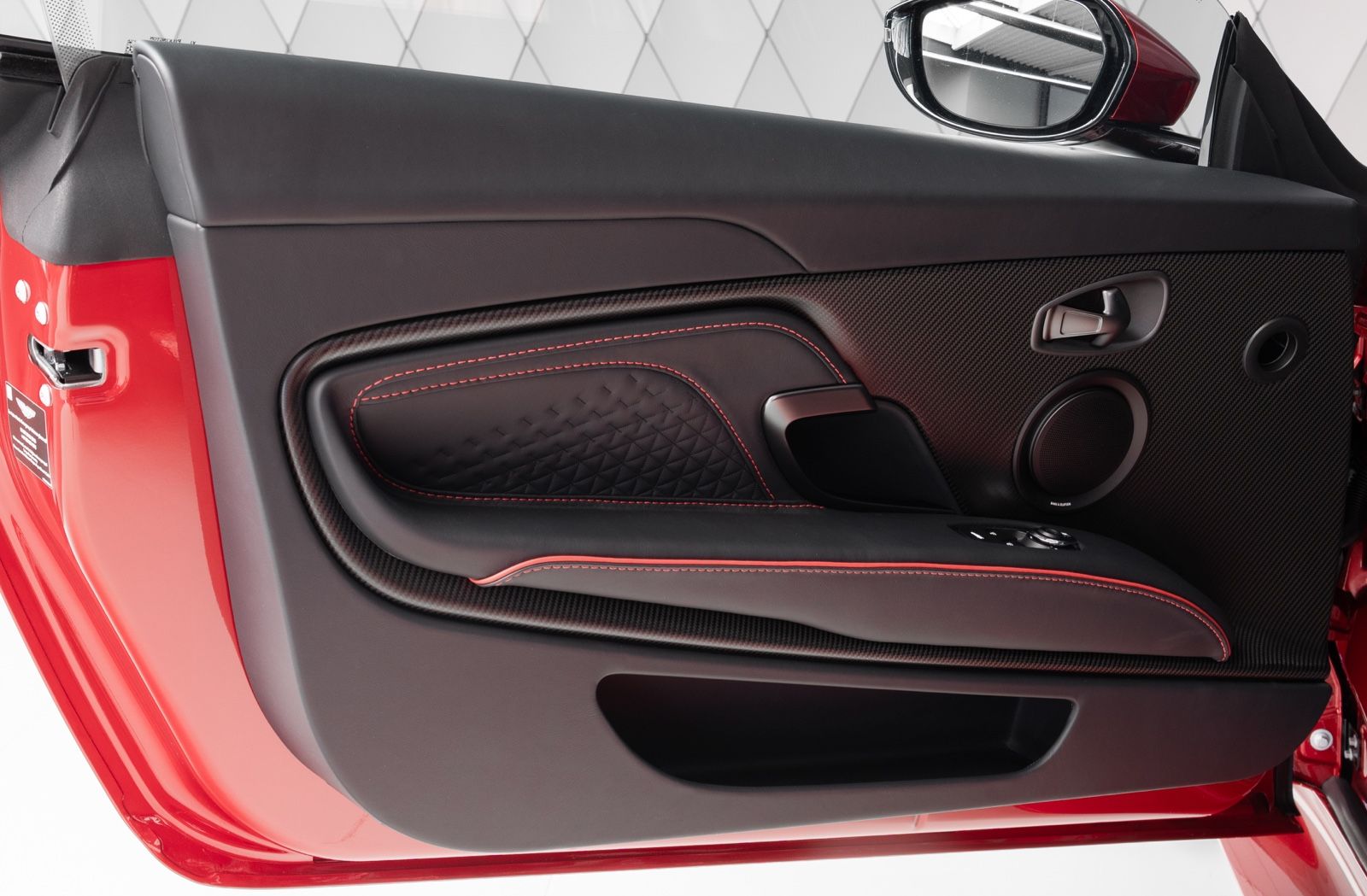2024 Aston Martin DBS Superleggera, 11/13