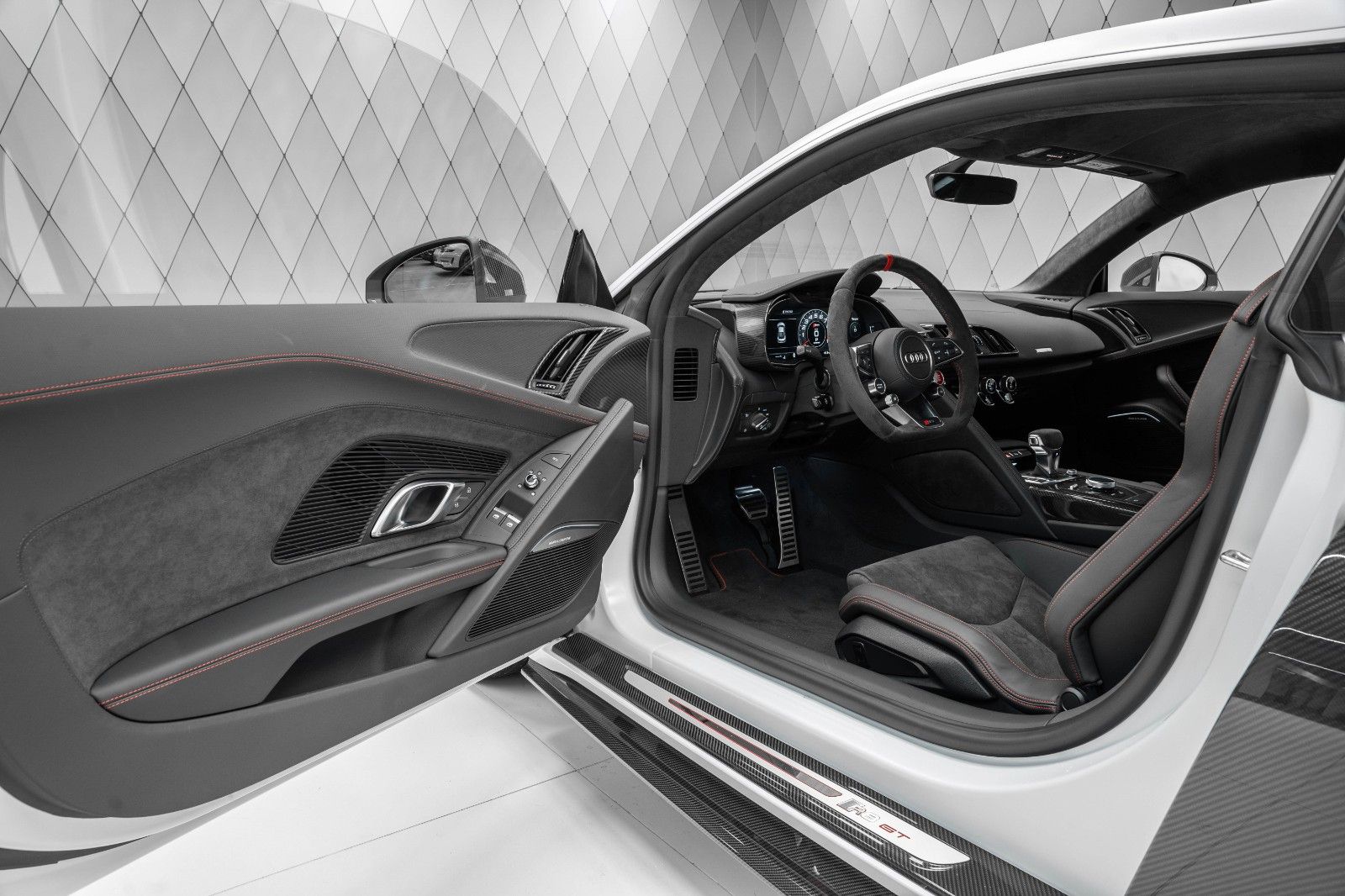 2024 Audi R8 GT S-TRONIC, 2/16