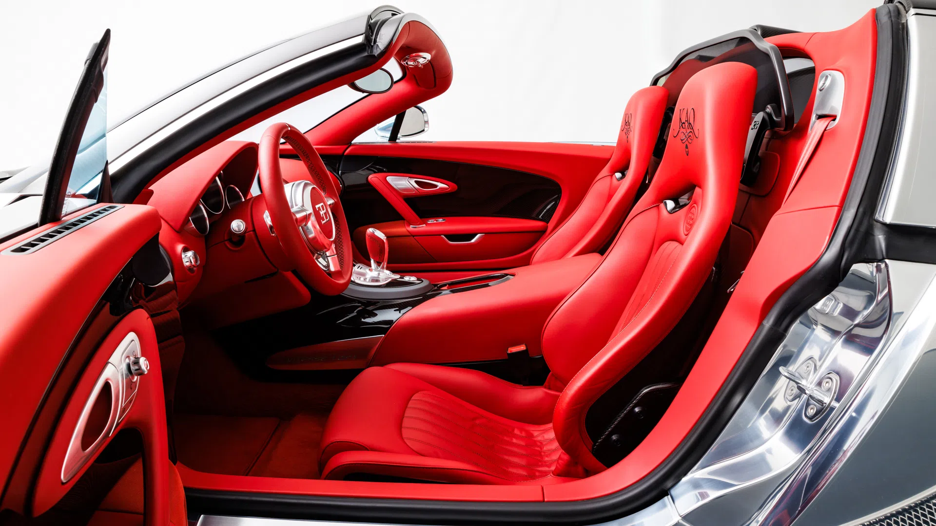 2015 Bugatti Veyron Grand Sport Vitesse interior, seats, Leather Carmine Red