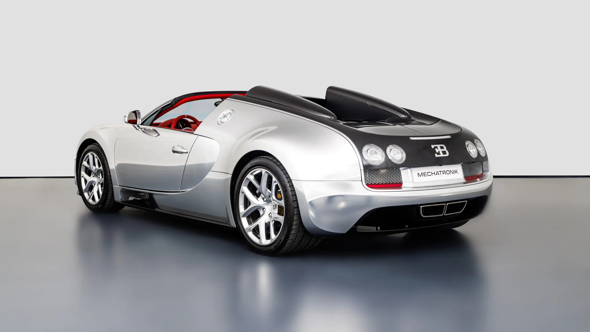 2015 Bugatti Veyron Grand Sport Vitesse for sale, exterior, Aluminium Poliert