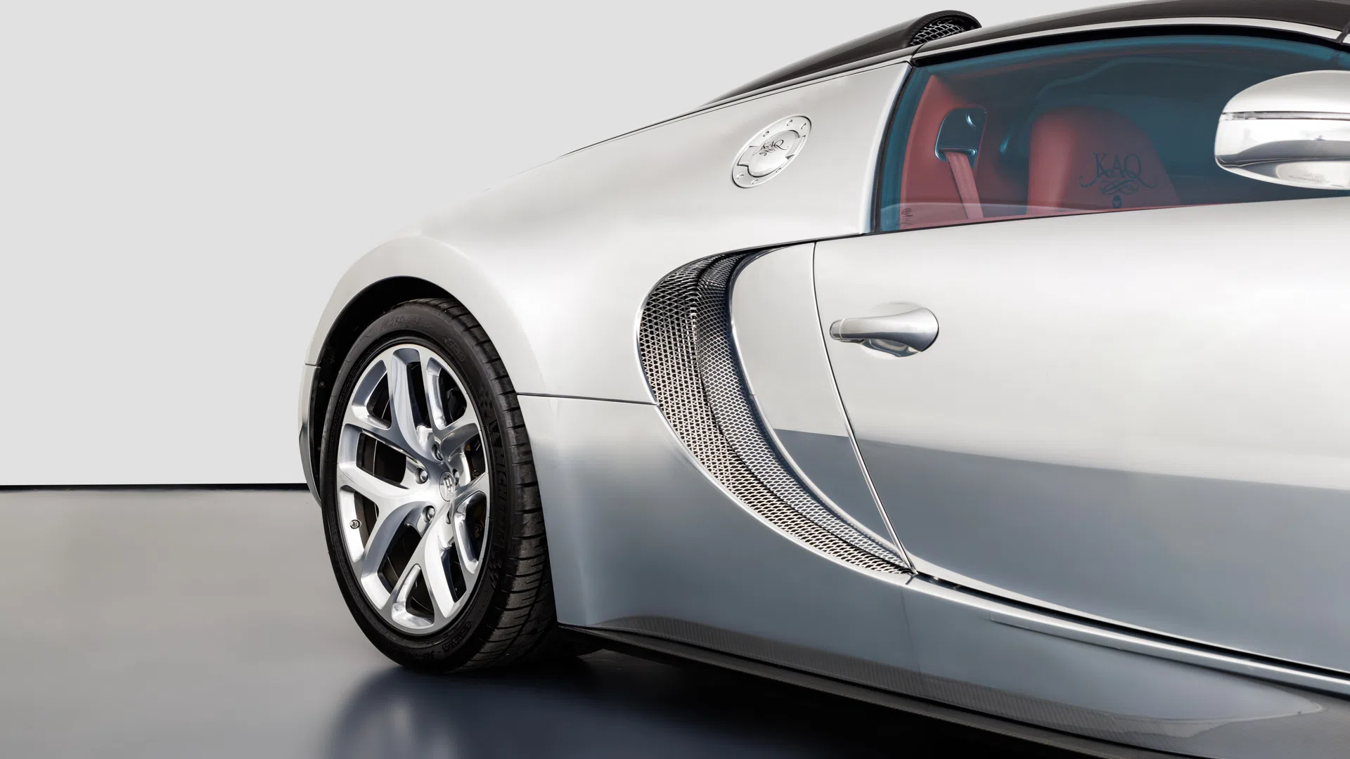 2015 Bugatti Veyron Grand Sport Vitesse for sale, exterior, Aluminium Poliert