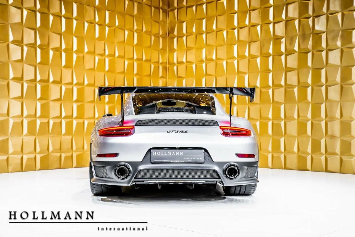 2018 Porsche 911 GT2 RS WEISSACH PACKAGE, rear three-quarter view, Silber Metallic