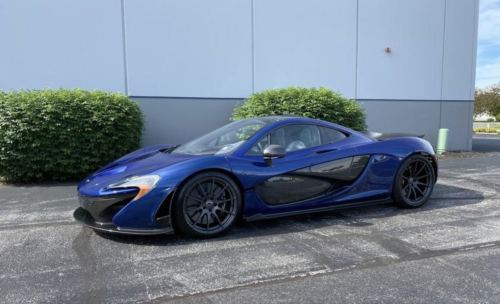 2014 McLaren P1