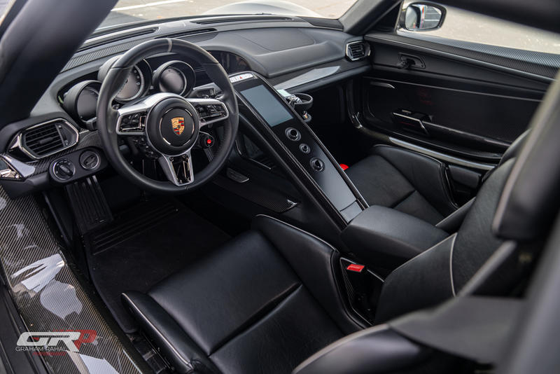 2015 Porsche 918 Spyder Weissach Martini Edition, 16/20