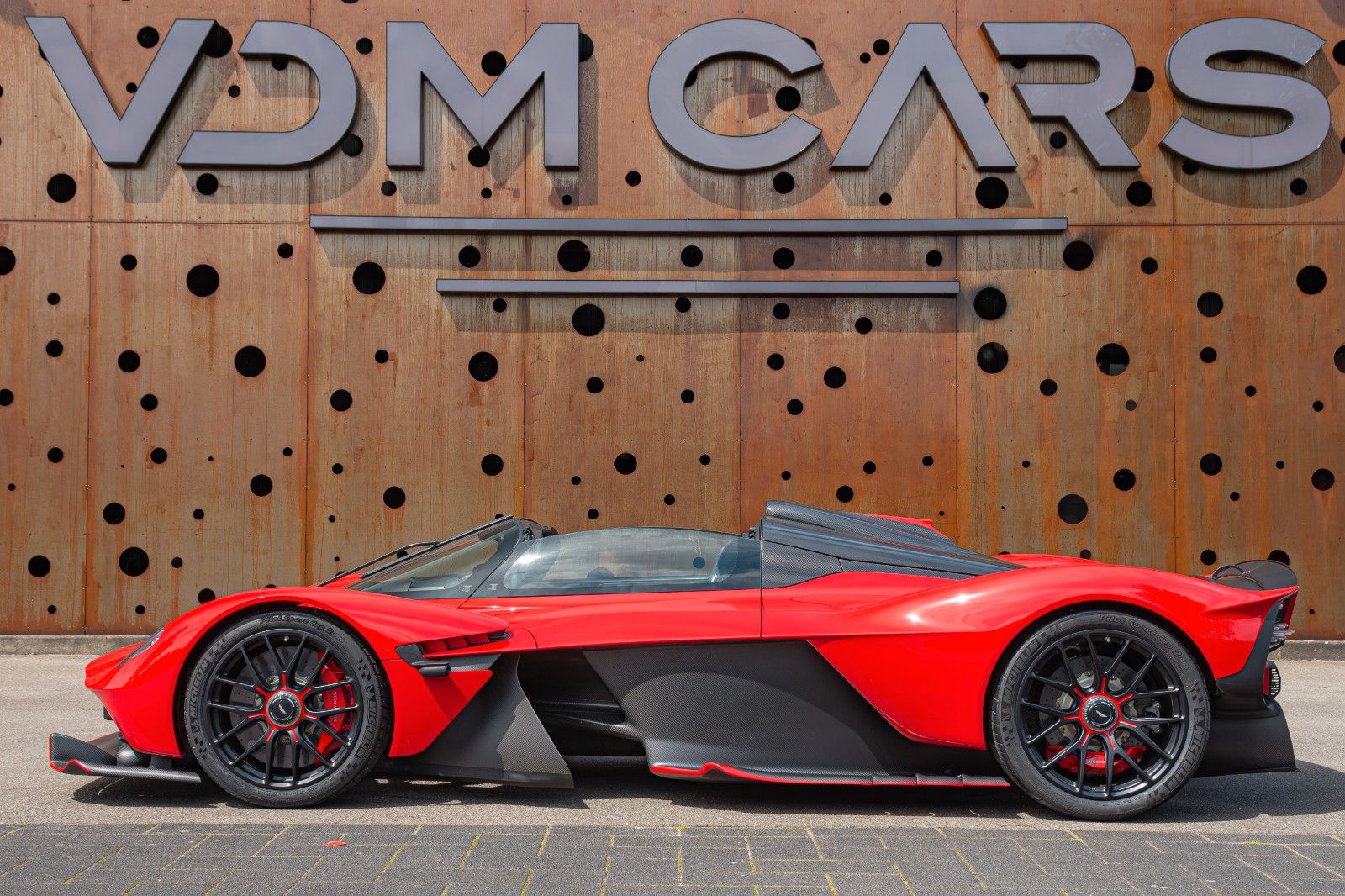 Aston Martin Valkyrie Spider, 10/15