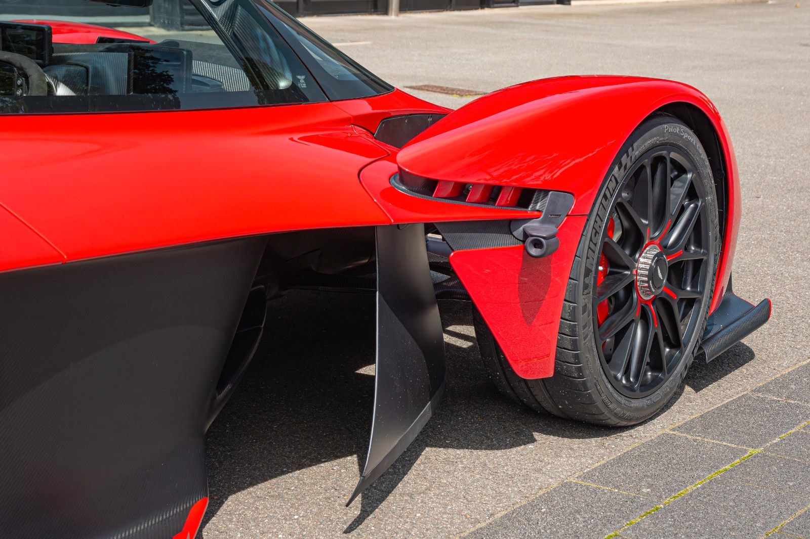 Aston Martin Valkyrie Spider, 12/15