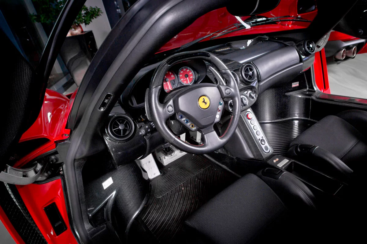 2004 Ferrari Enzo, 2/17