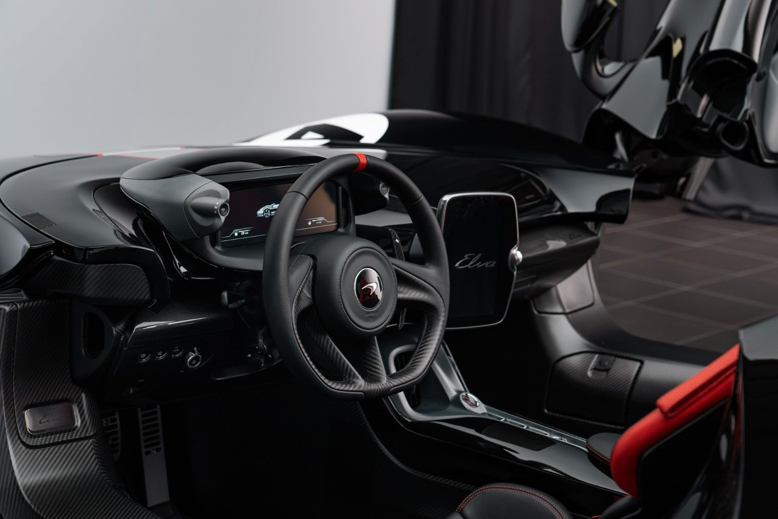 2022 McLaren Elva MSO, 2/19
