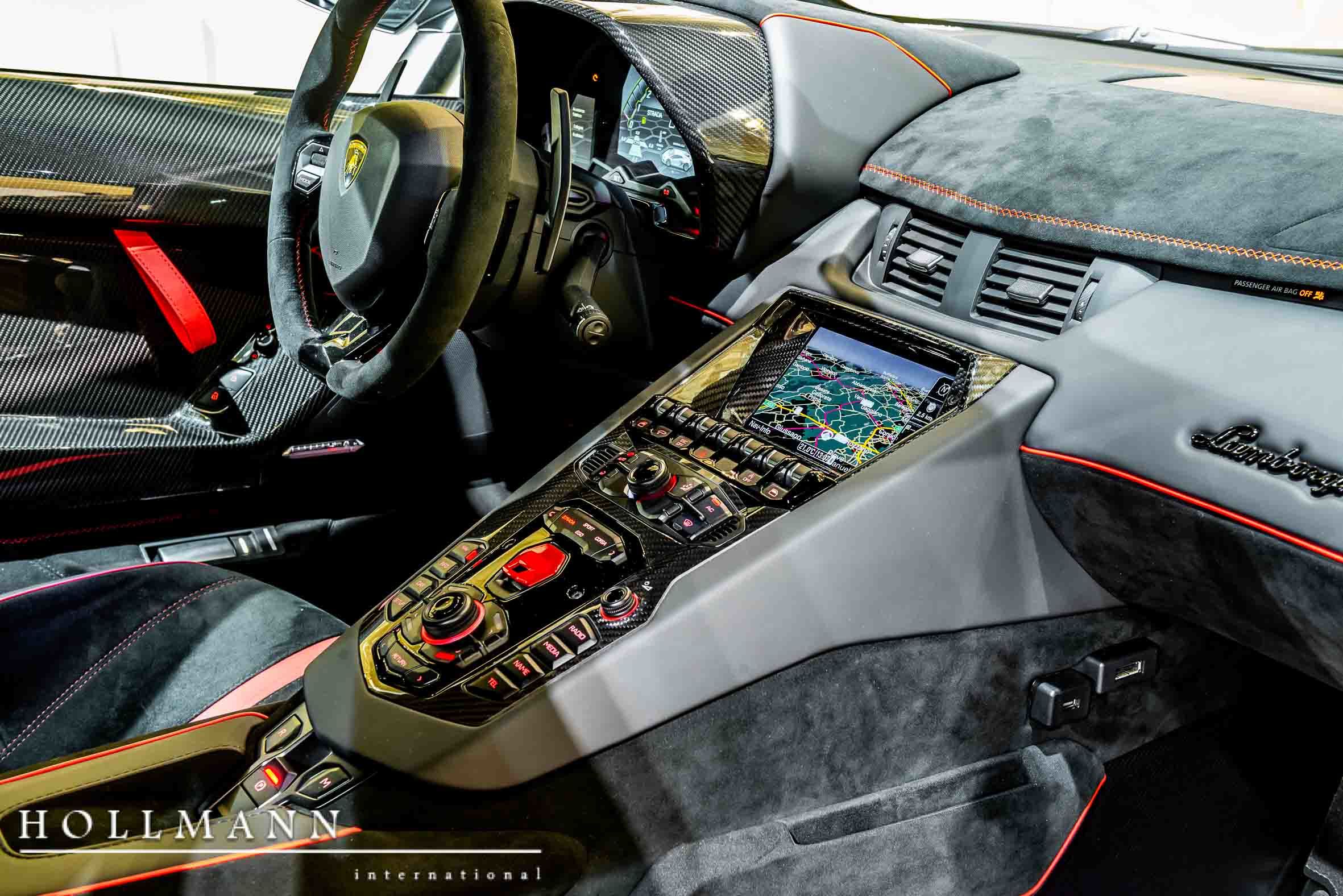 2019 Lamborghini Aventador SVJ, 16/18