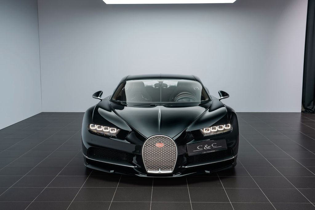 2019 Bugatti Chiron 110 Ans, 2/20
