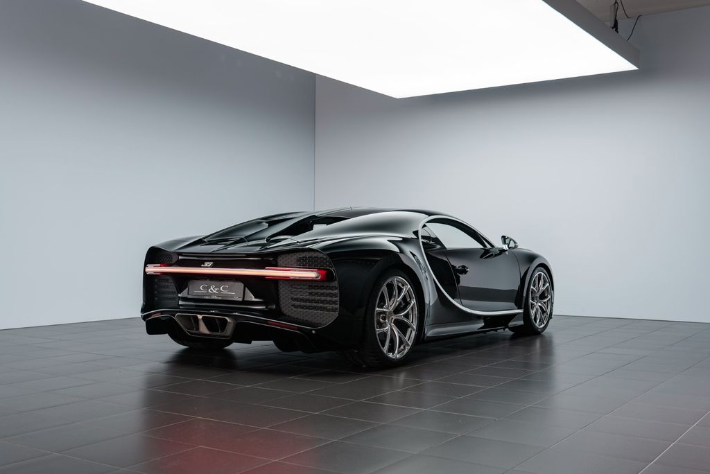 2019 Bugatti Chiron 110 Ans, 3/20