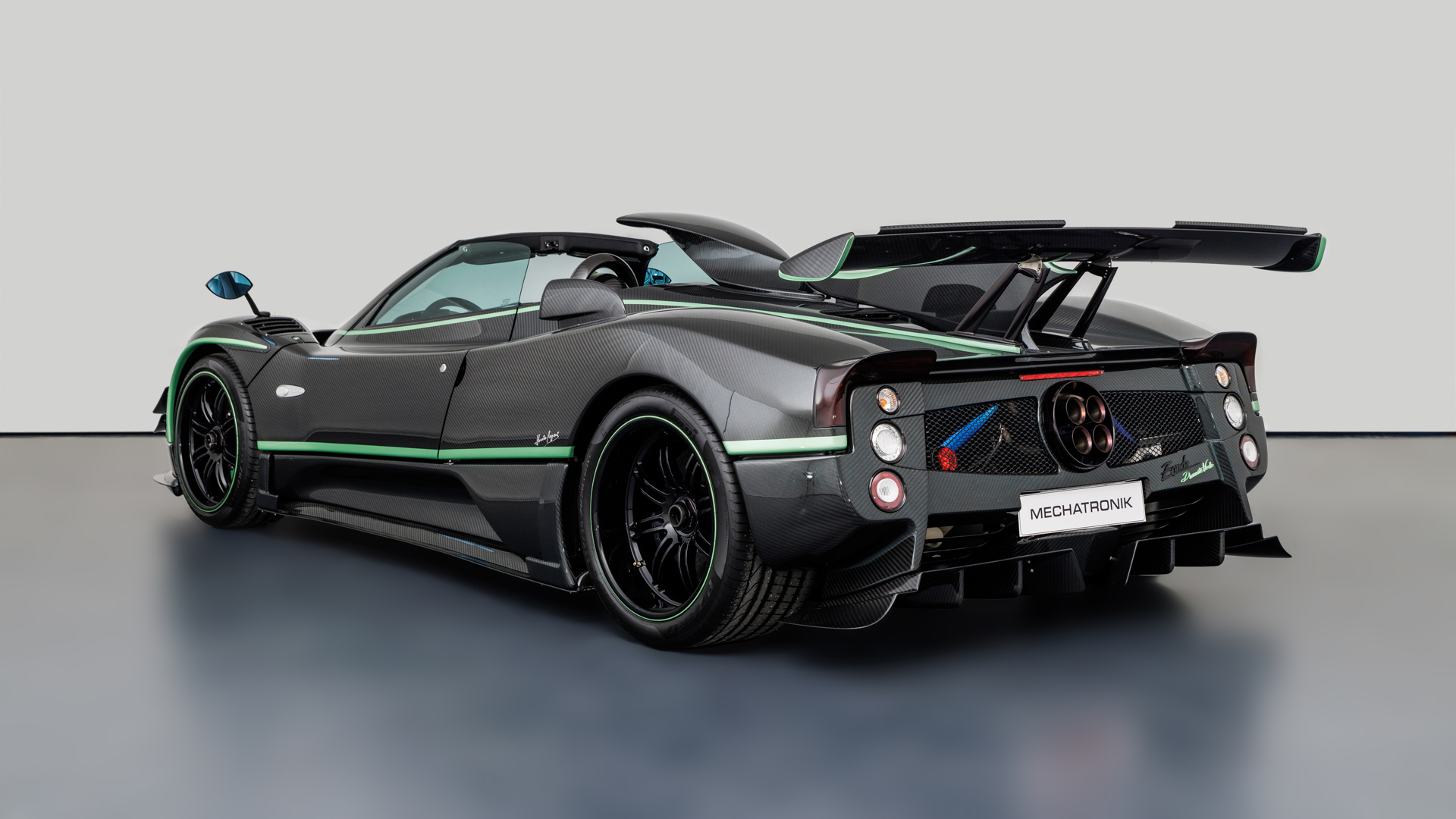 2017 Pagani Zonda 760 Roadster Diamante Verde, 2/20