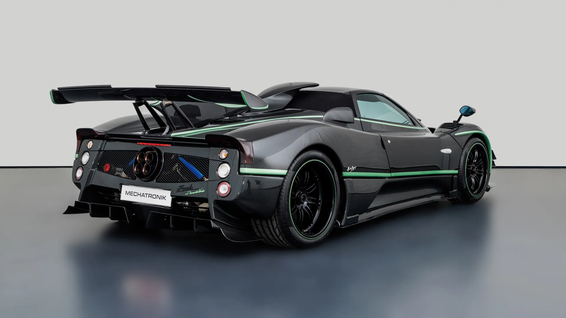 2017 Pagani Zonda 760 Roadster Diamante Verde for sale, exterior, Carbon black with special effect