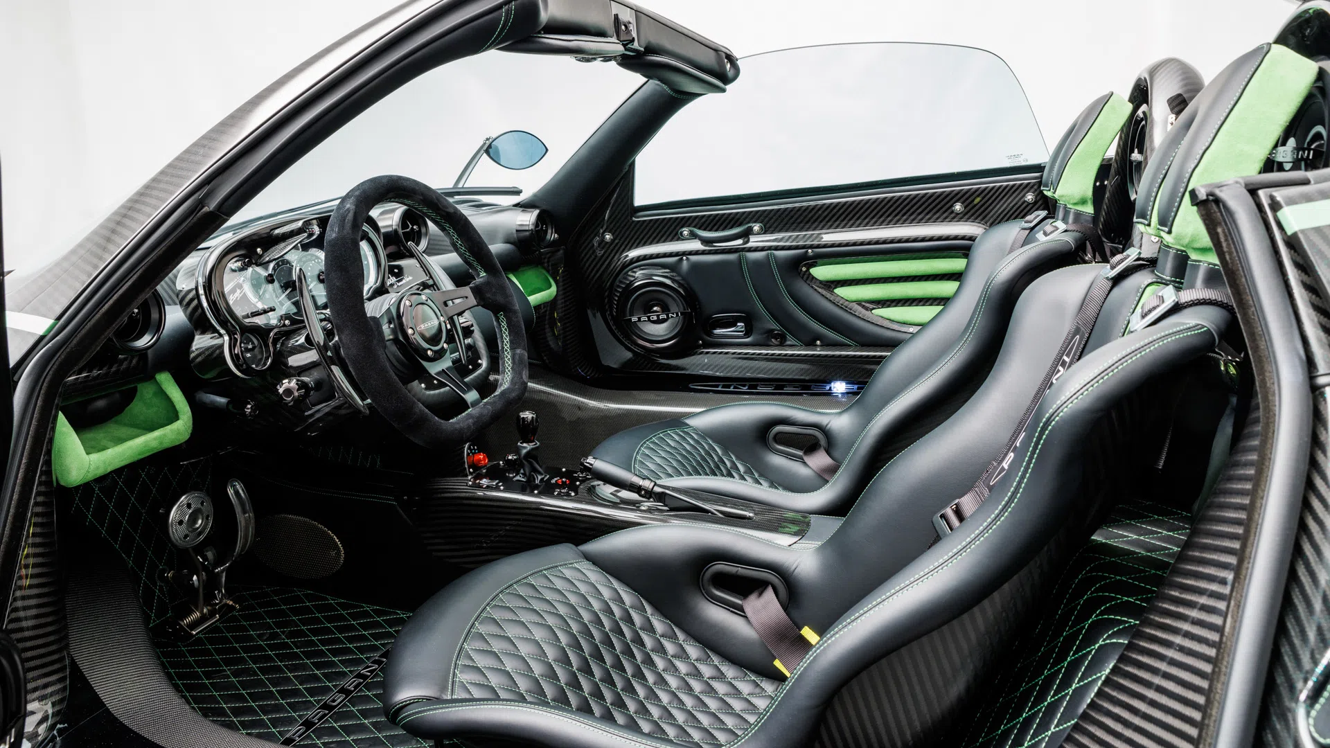 2017 Pagani Zonda 760 Roadster Diamante Verde interior, Alcantara, Black
