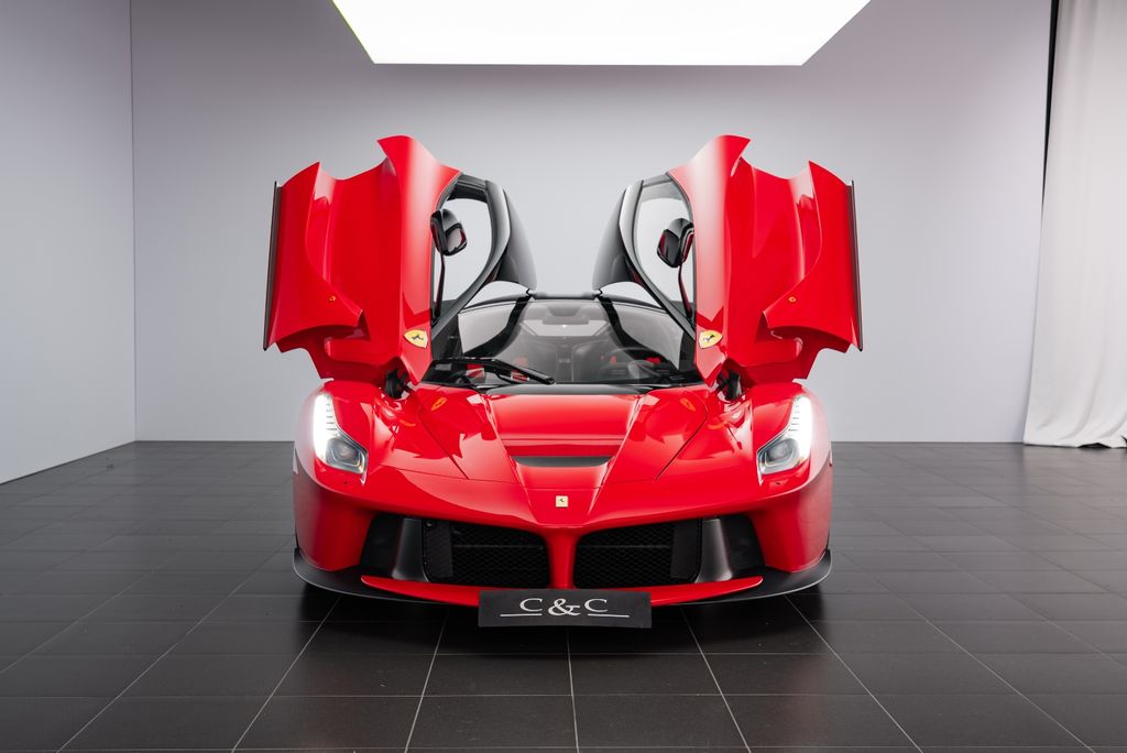 2014 Ferrari LaFerrari, 3/20